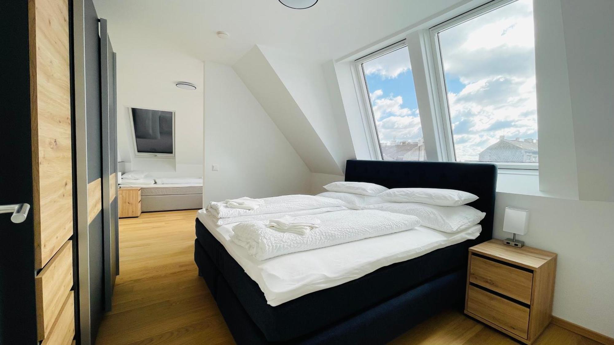 Apartment Spacious Penthouse - 4 For Up To 10 Guests - Contactless Check-in Vienna
