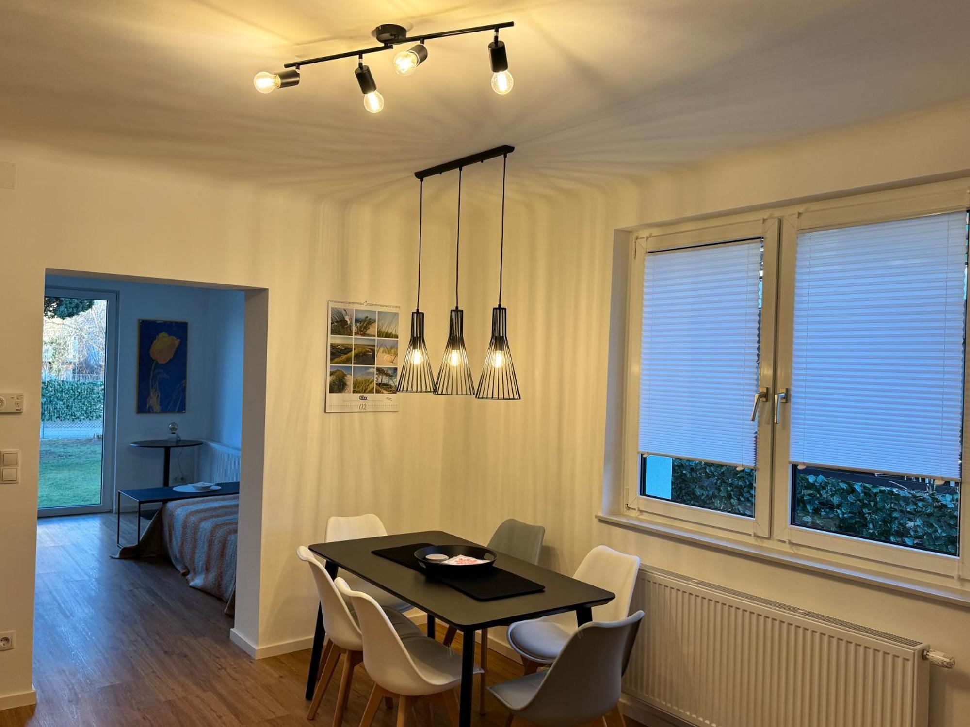 In In Perfect Situaton Near Vic And Donau Park With Pool And Private Garden Sleeps 4 With 2 Bedrooms, Kitchen And Livingroom And Bath And Private Parking Villa