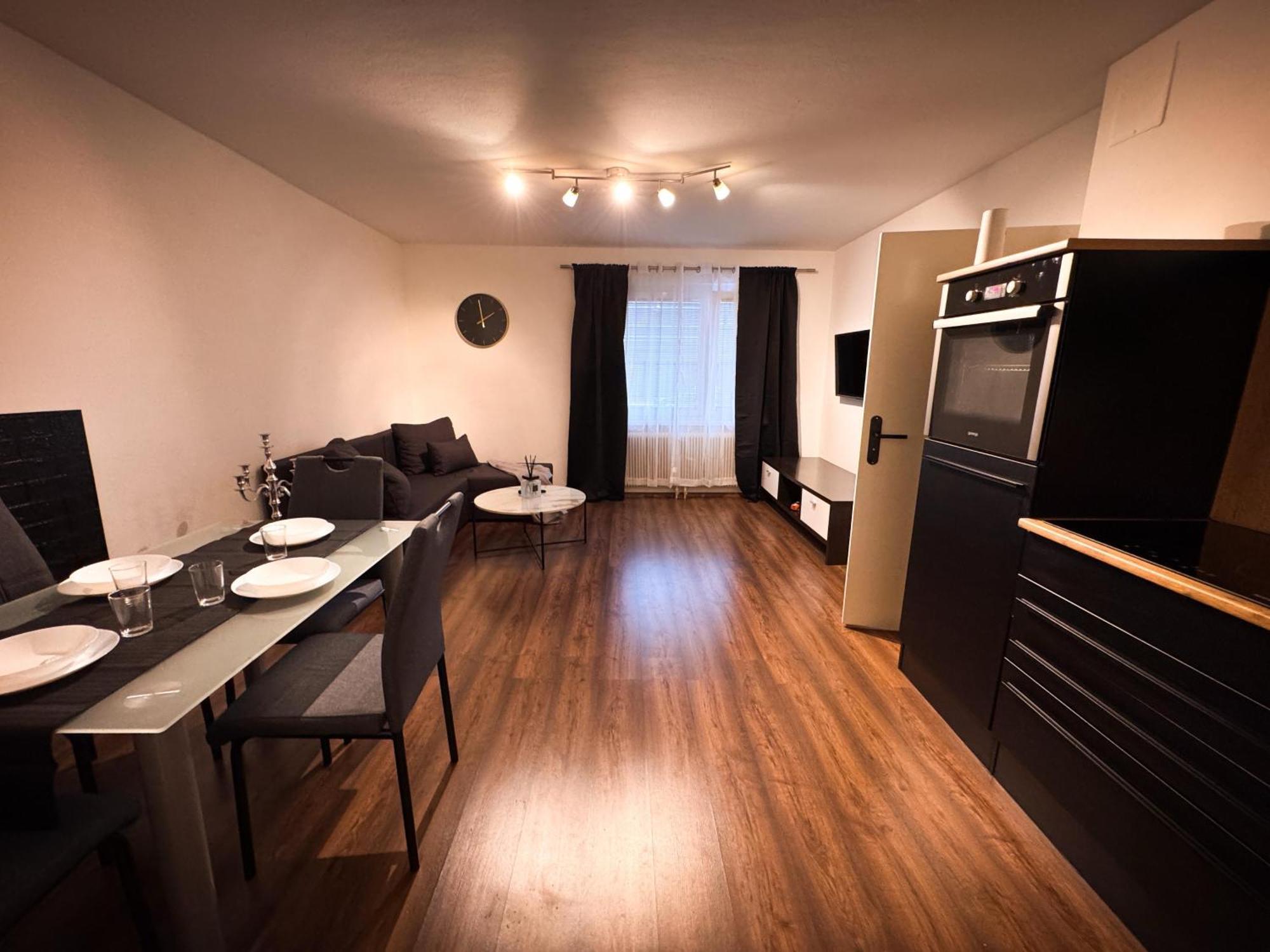 Geri's 20 Naehe Prater Apartment *