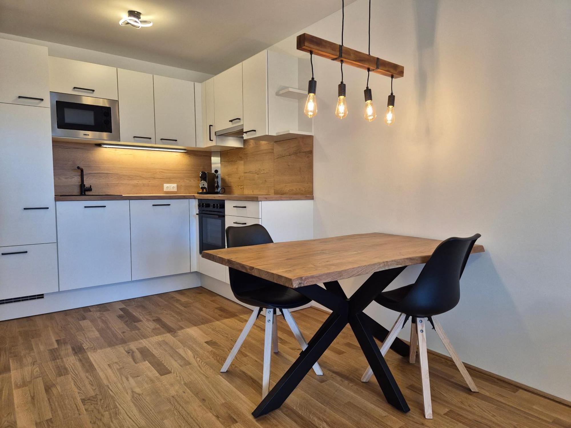 Near Stylish Furnished Apartment *