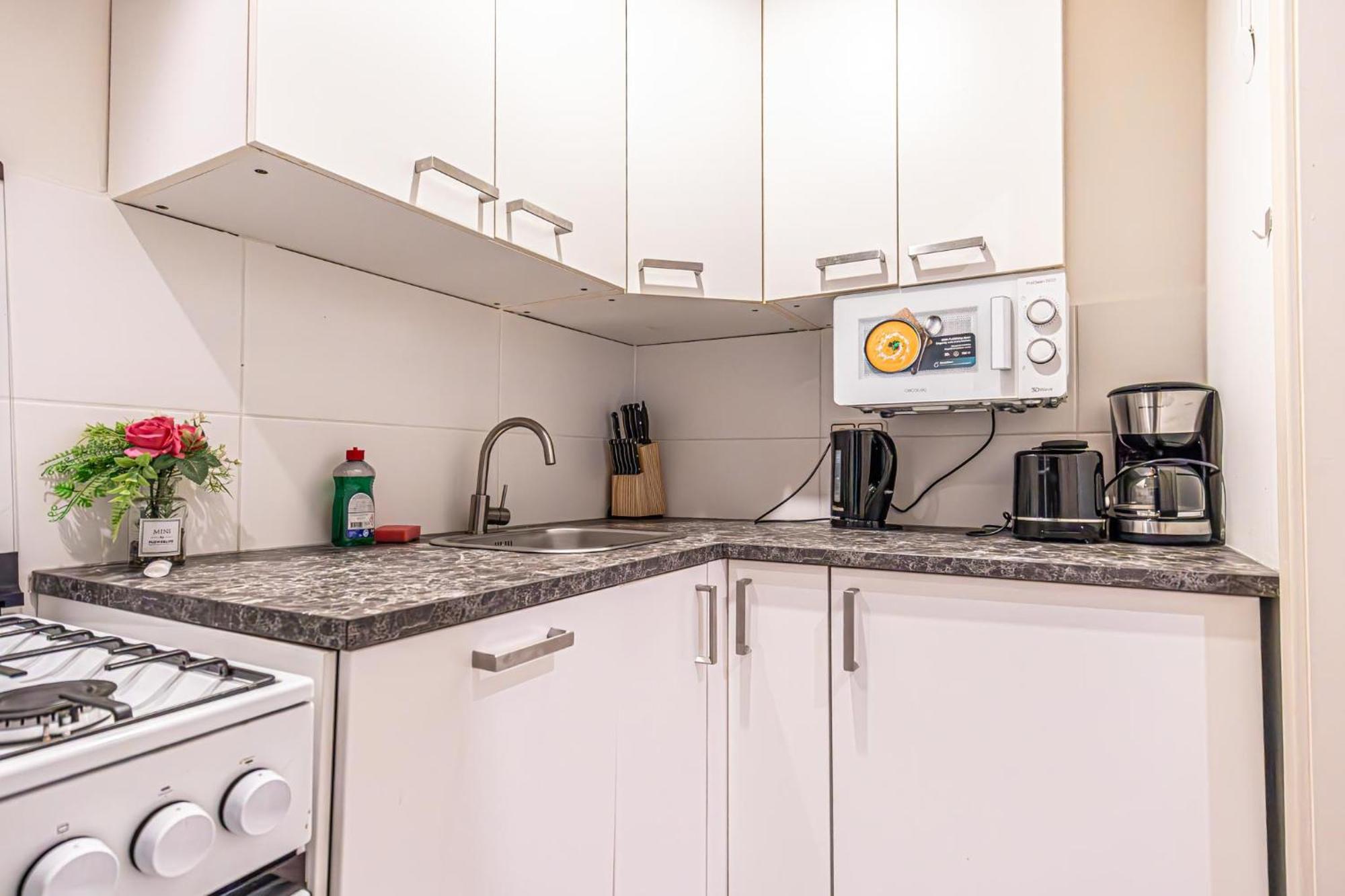 Apartment Modern 2-bedroom For 5 In Prime Location *