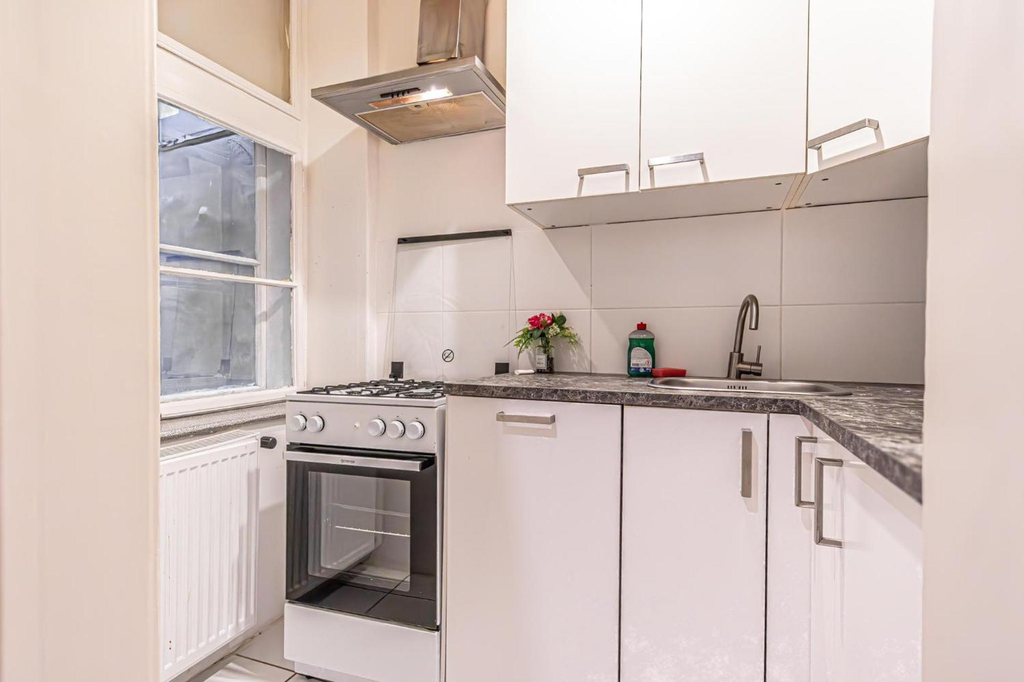 Modern 2-bedroom For 5 In Prime Location Apartment *