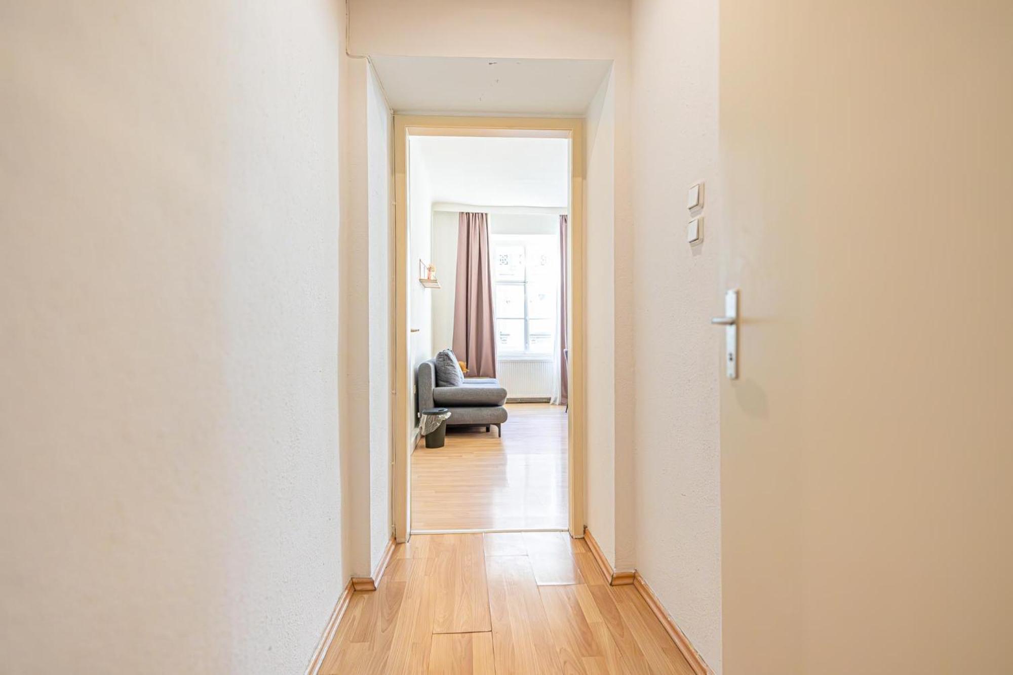 Modern 2-bedroom For 5 In Prime Location *