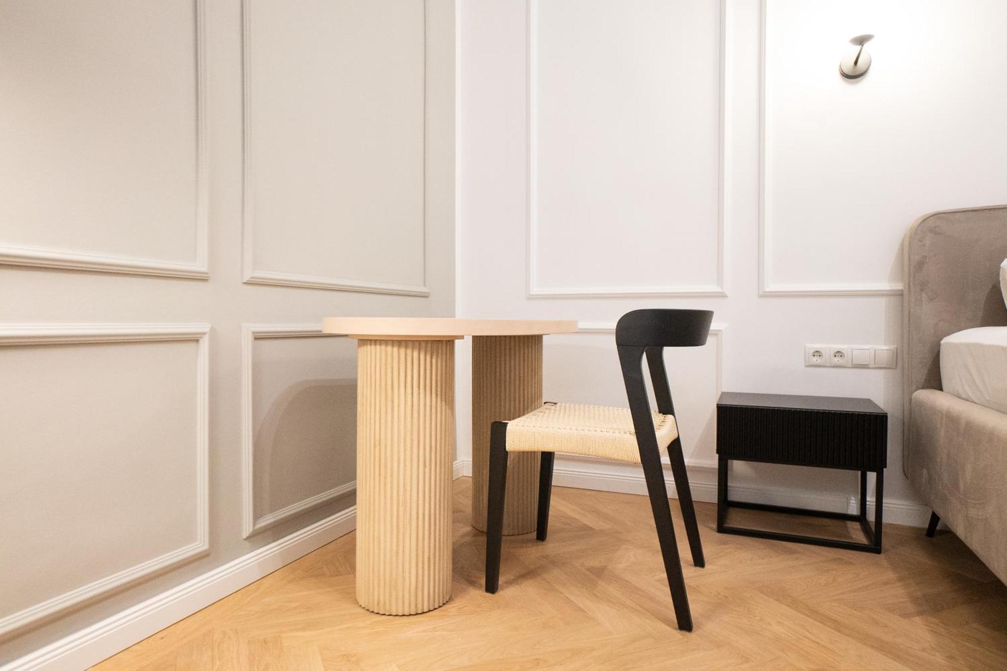 Chic & Cozy 104m2 Flat, Walk To Attractions * Vienna