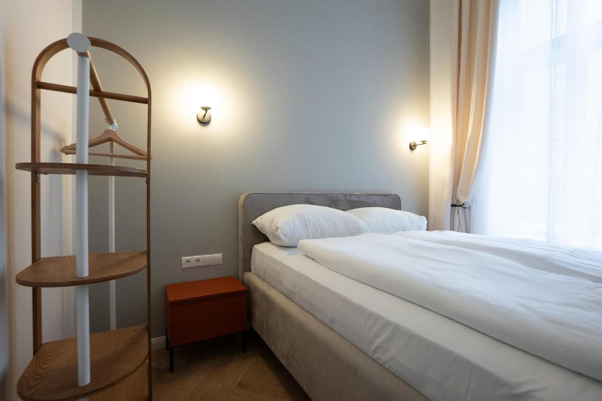 Chic & Cozy 104m2 Flat, Walk To Attractions Vienna