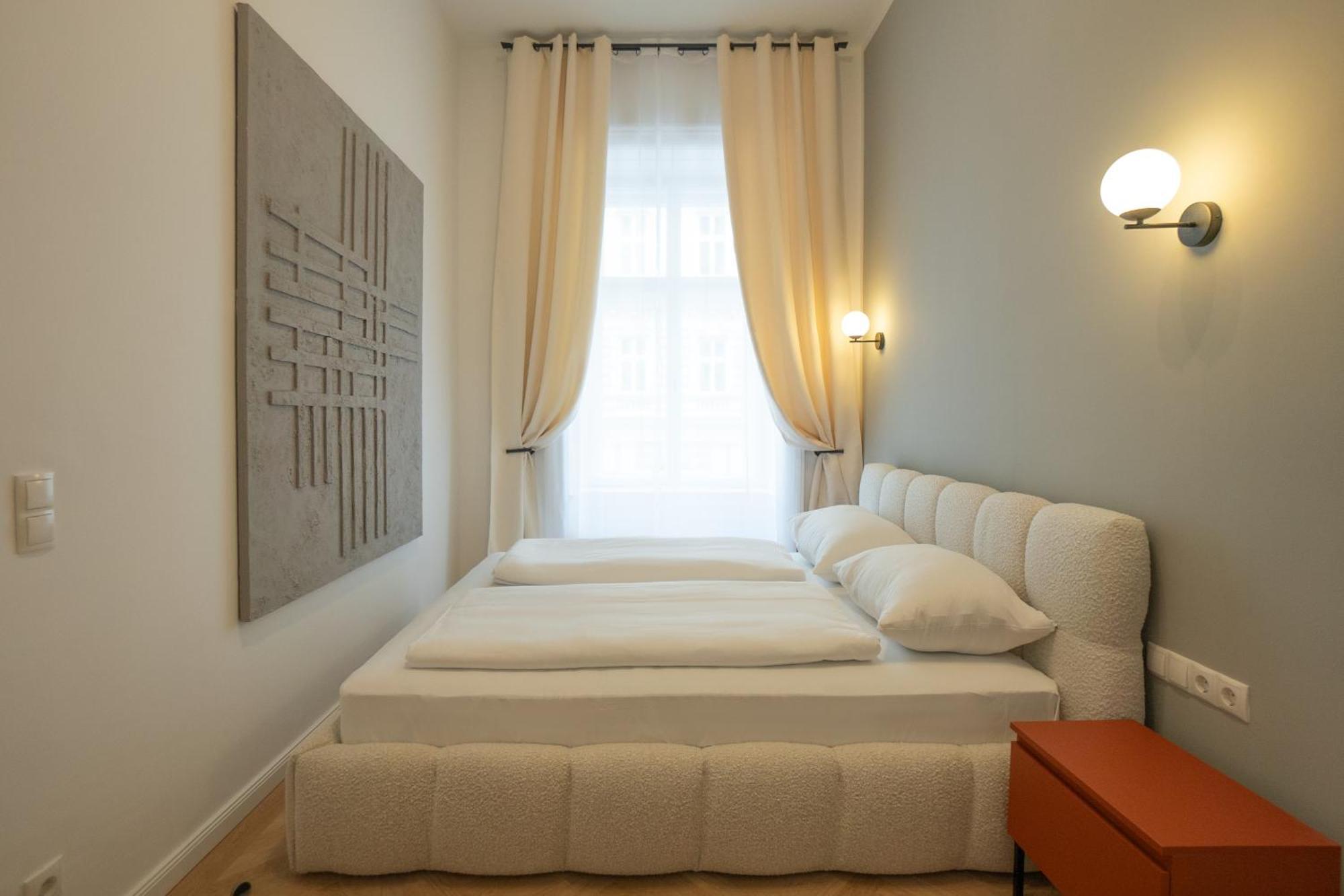 Chic & Cozy 104m2 Flat, Walk To Attractions Apartment *