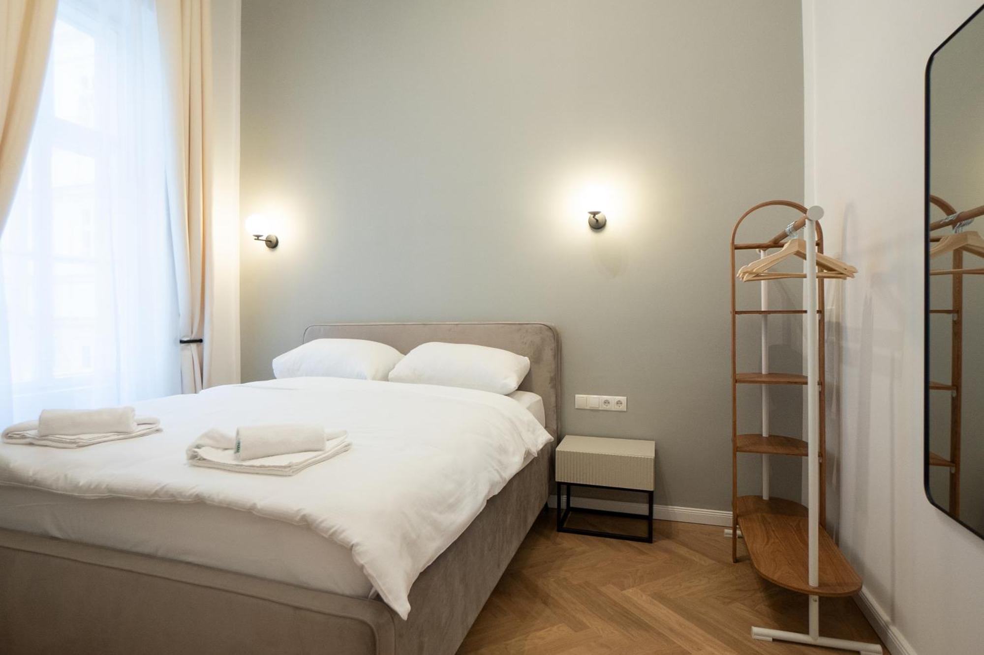 Stylish & Modern 90m2 Flat In Prime Location Apartment *