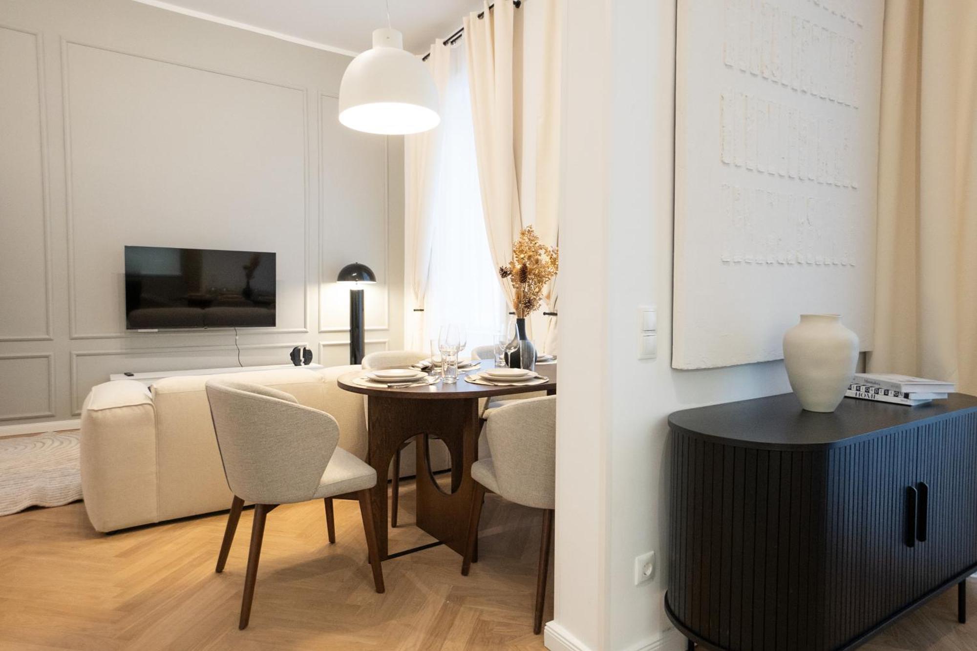 Stylish & Modern 90m2 Flat In Prime Location *