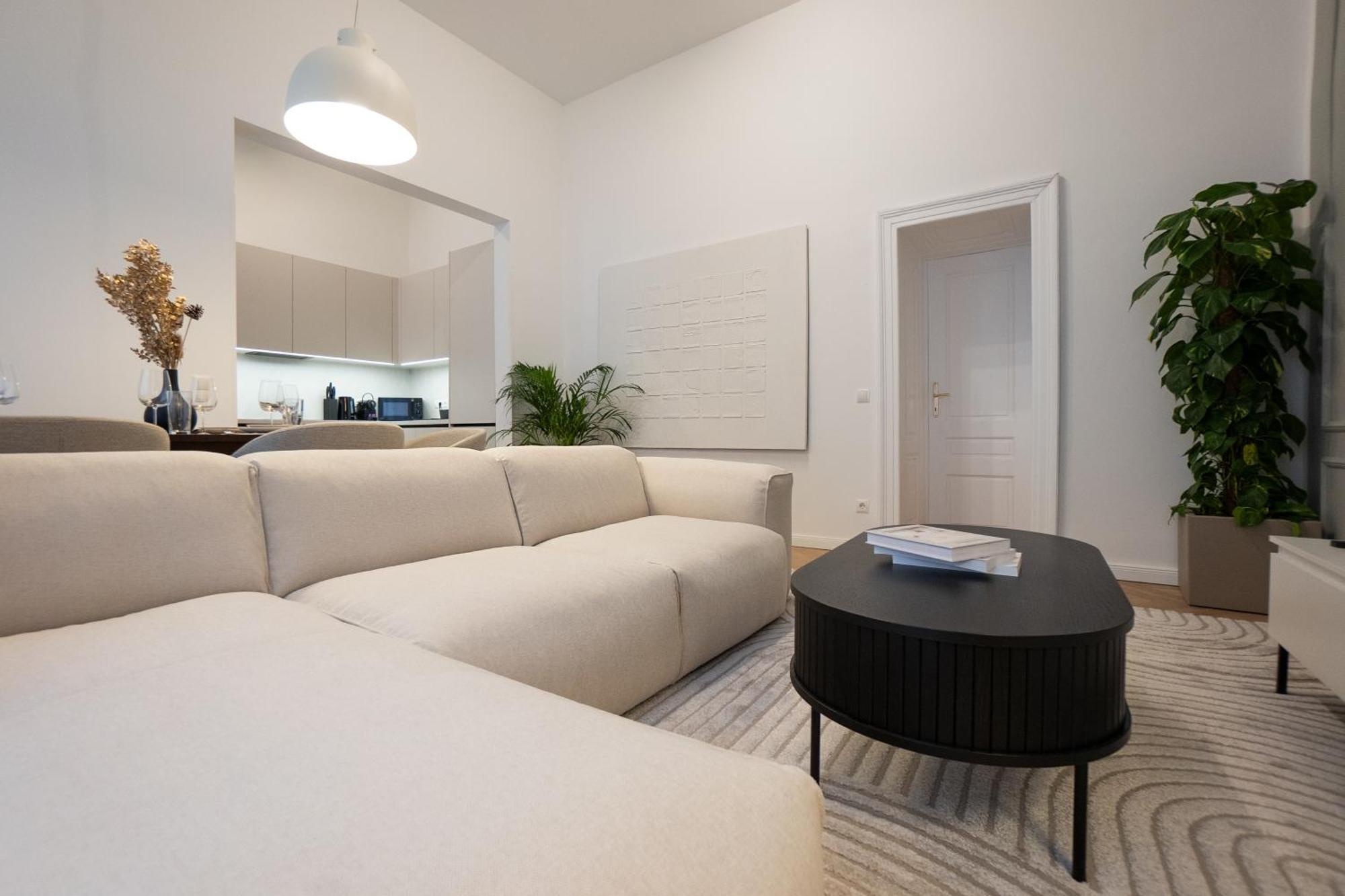 Stylish & Modern 90m2 Flat In Prime Location Apartment *