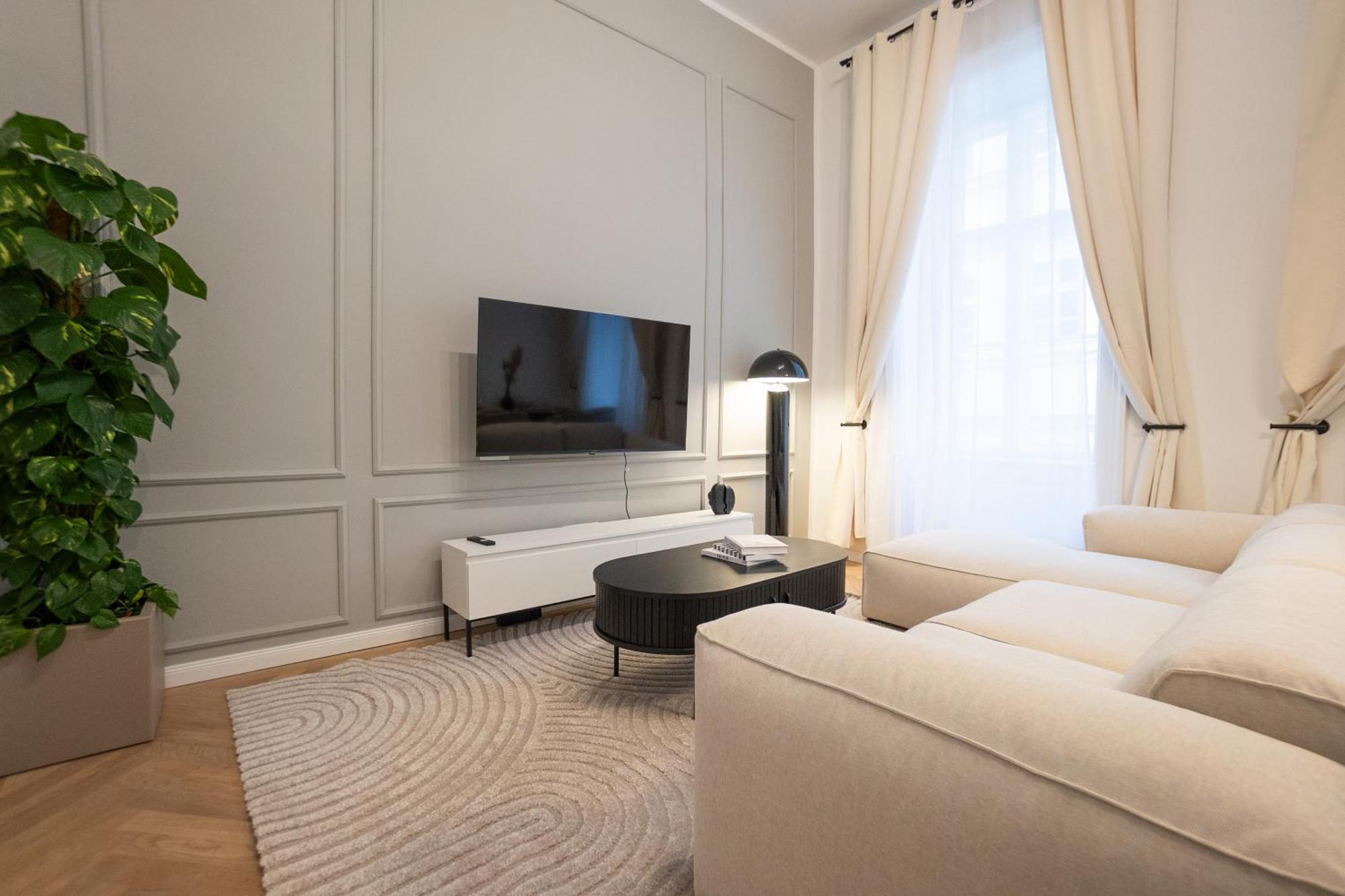 Stylish & Modern 90m2 Flat In Prime Location *