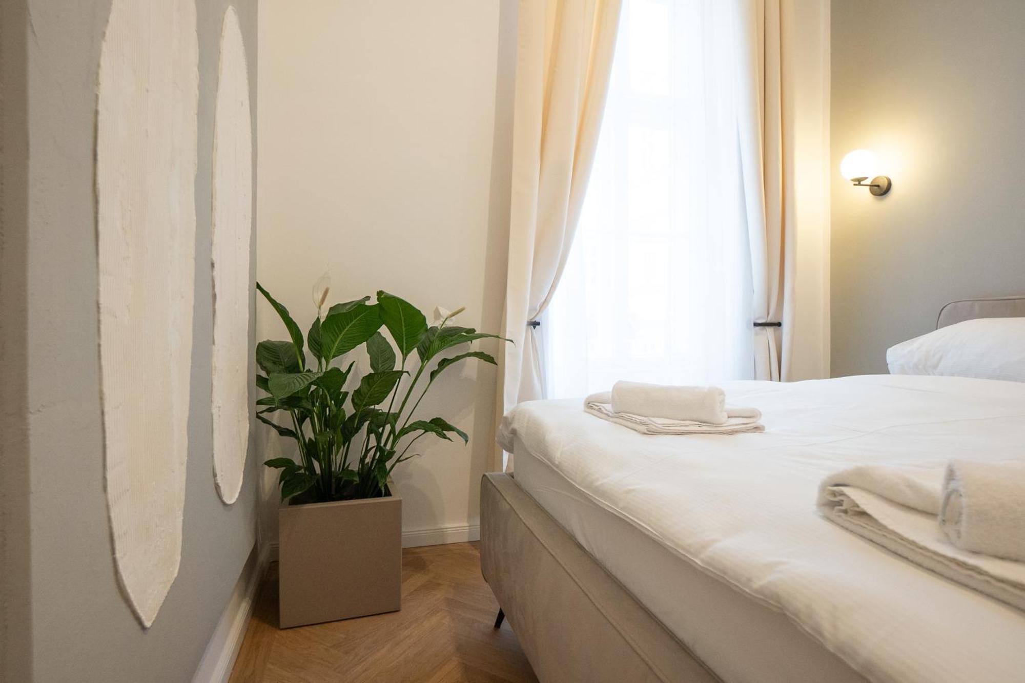 Stylish & Modern 90m2 Flat In Prime Location Apartment *