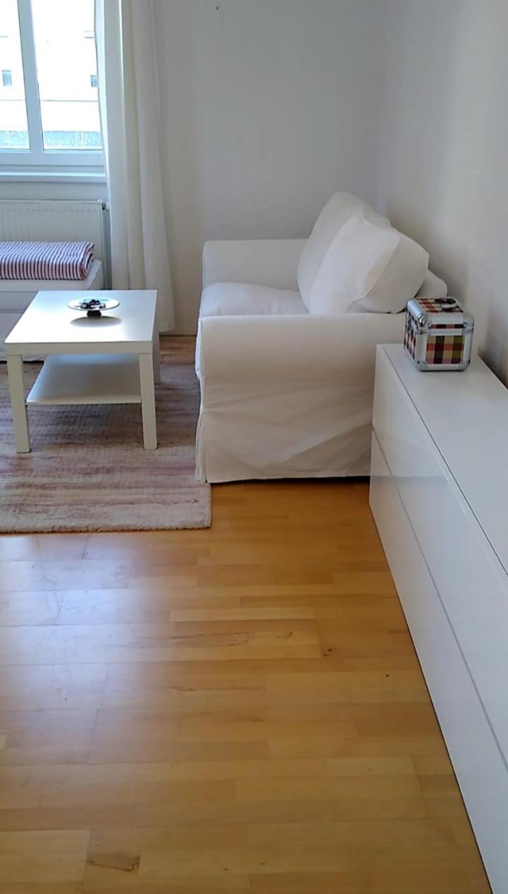 With 2 Bedrooms And A Small Living Vienna