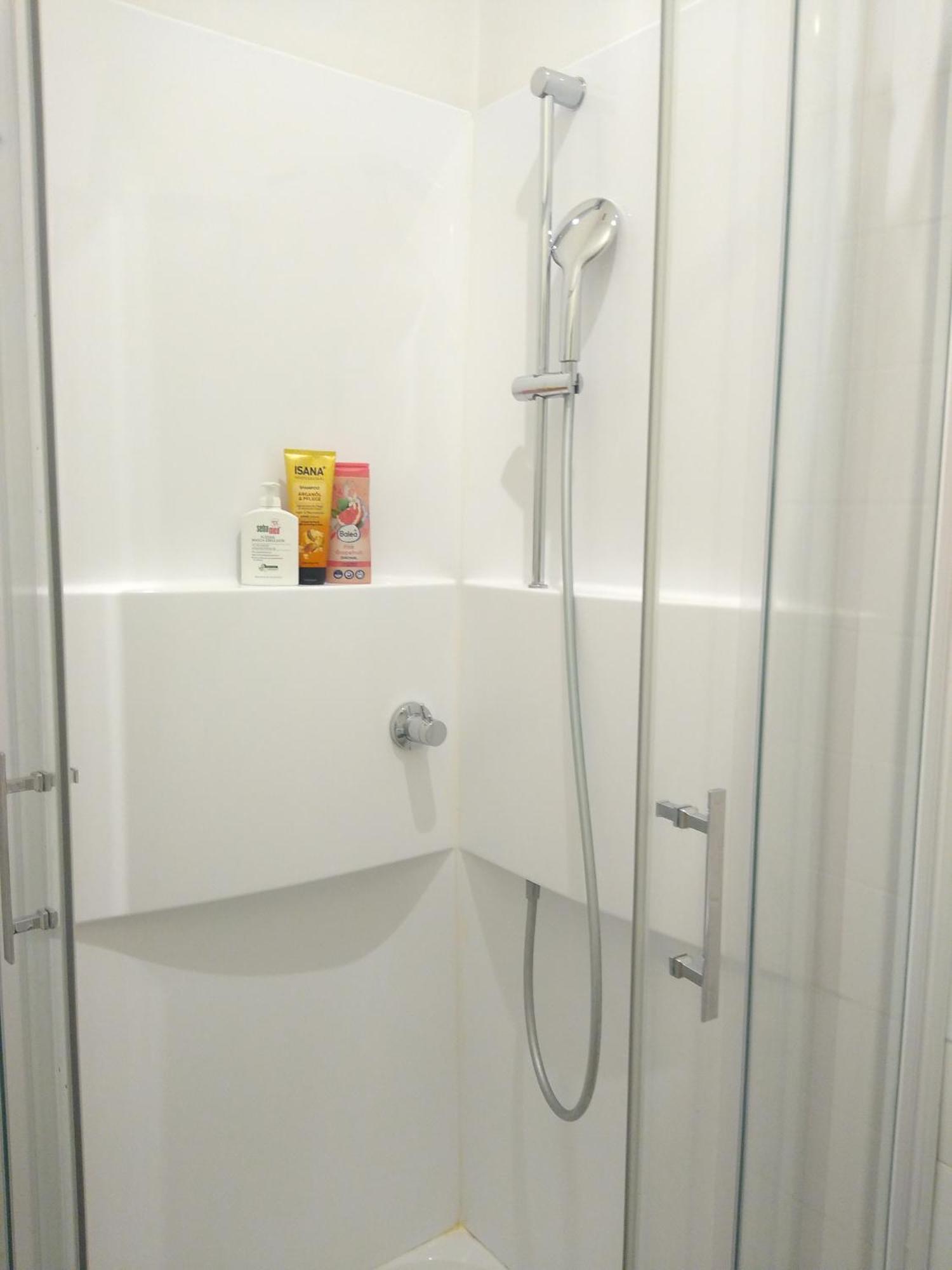With 2 Bedrooms And A Small Living Apartment *
