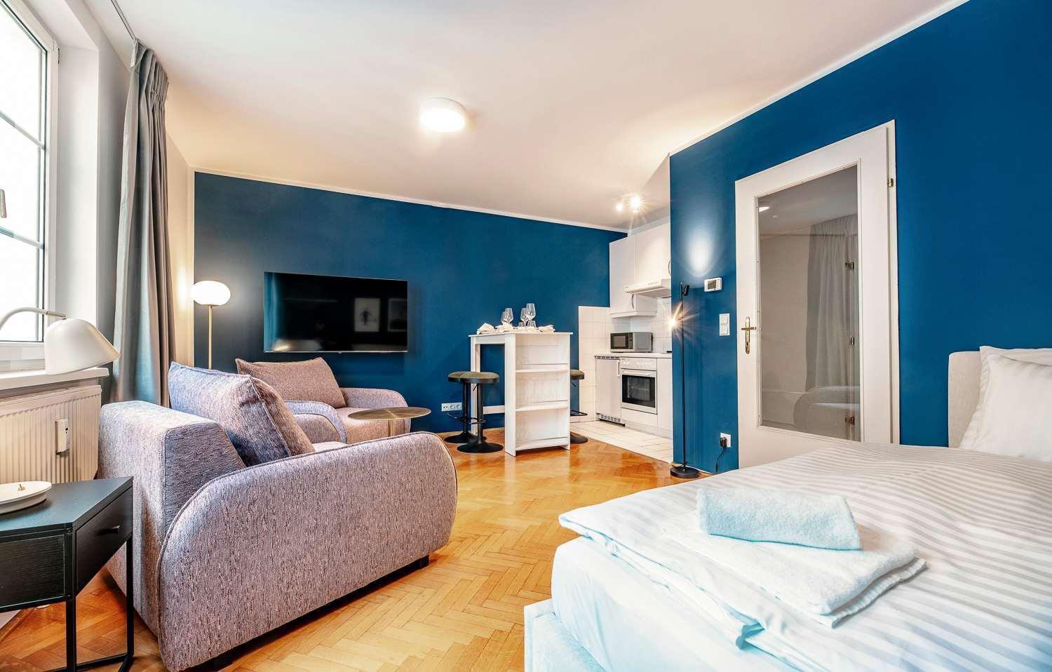 Roomy For 2 - 4 In Hip Area & Free Parking Apartment *