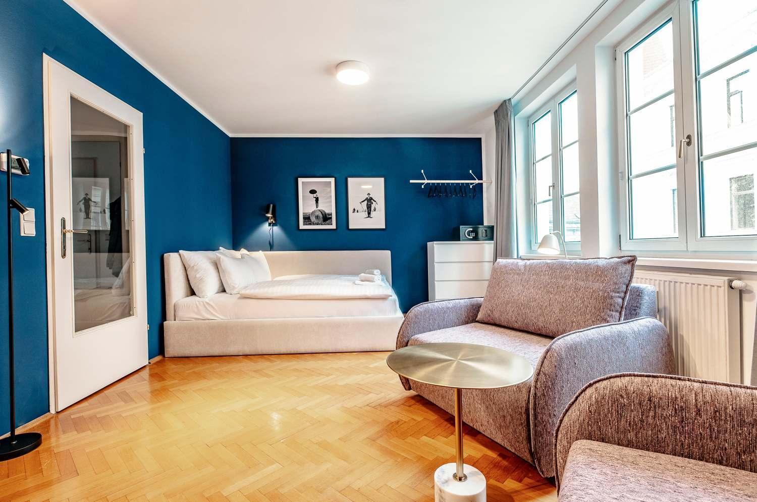 Roomy For 2 - 4 In Hip Area & Free Parking Apartment *