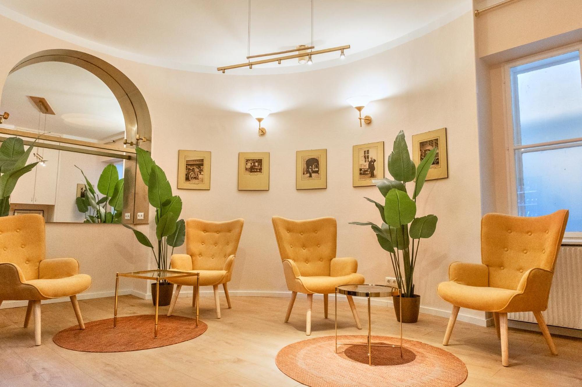 Apartment At Votiv Church I 5 Minutes To Inner I Wifi I 3 Minutes To Metro Schottentor