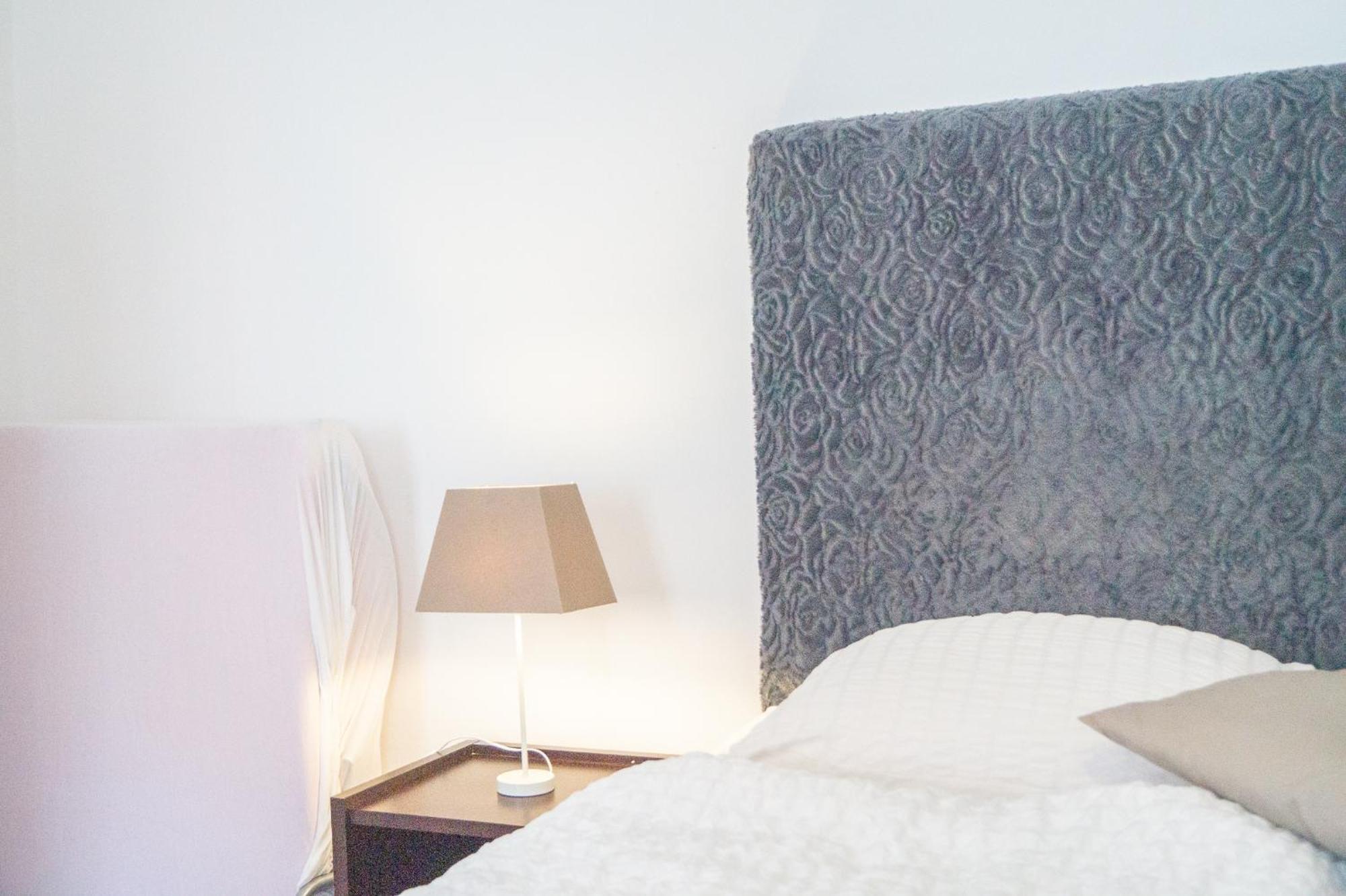 2 Pleasant Flats - Perfect For Long * Vienna