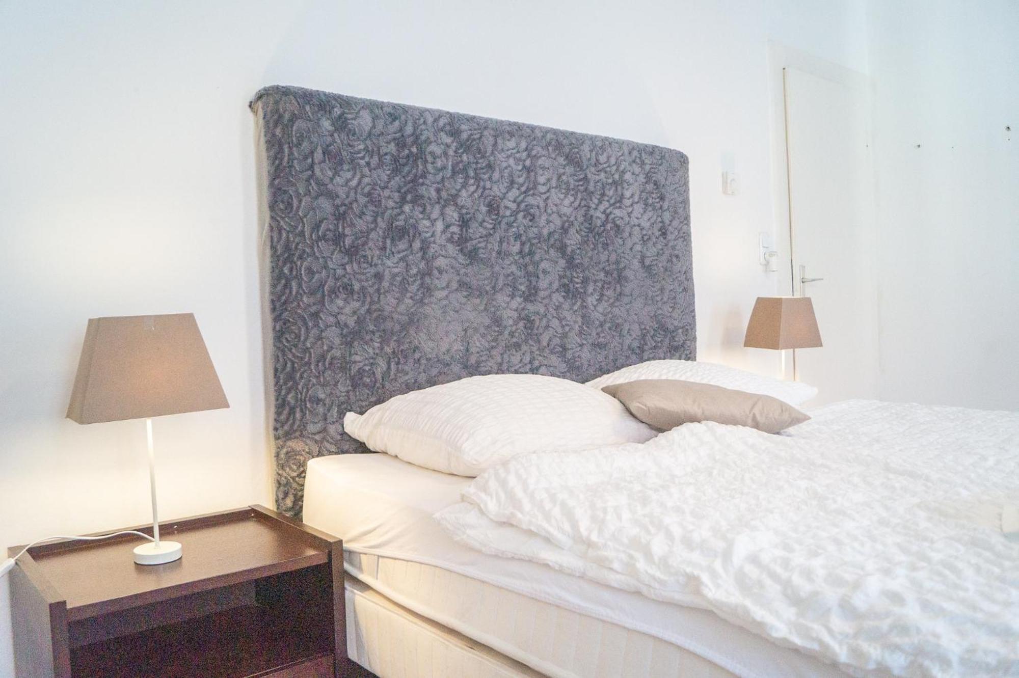 2 Pleasant Flats - Perfect For Long Apartment