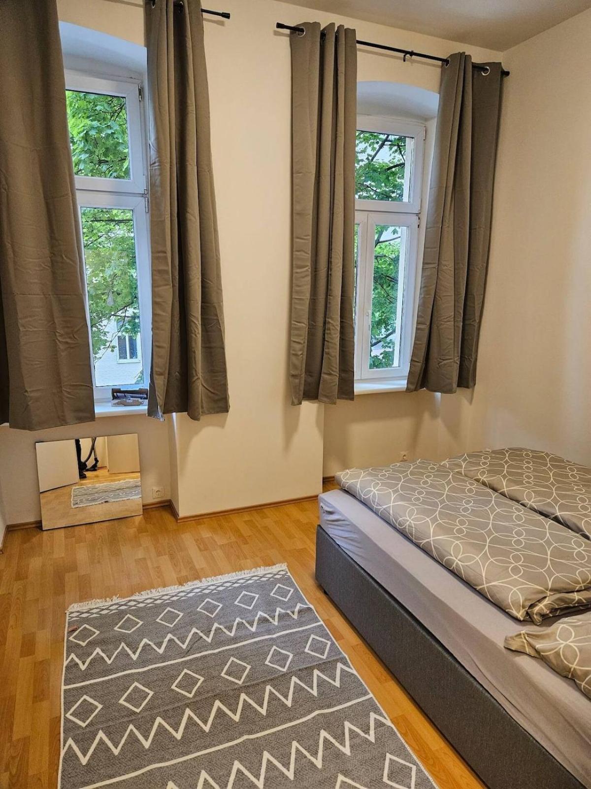 Apartment At Westbahnhof I Close To Shopping Street & Metro Vienna