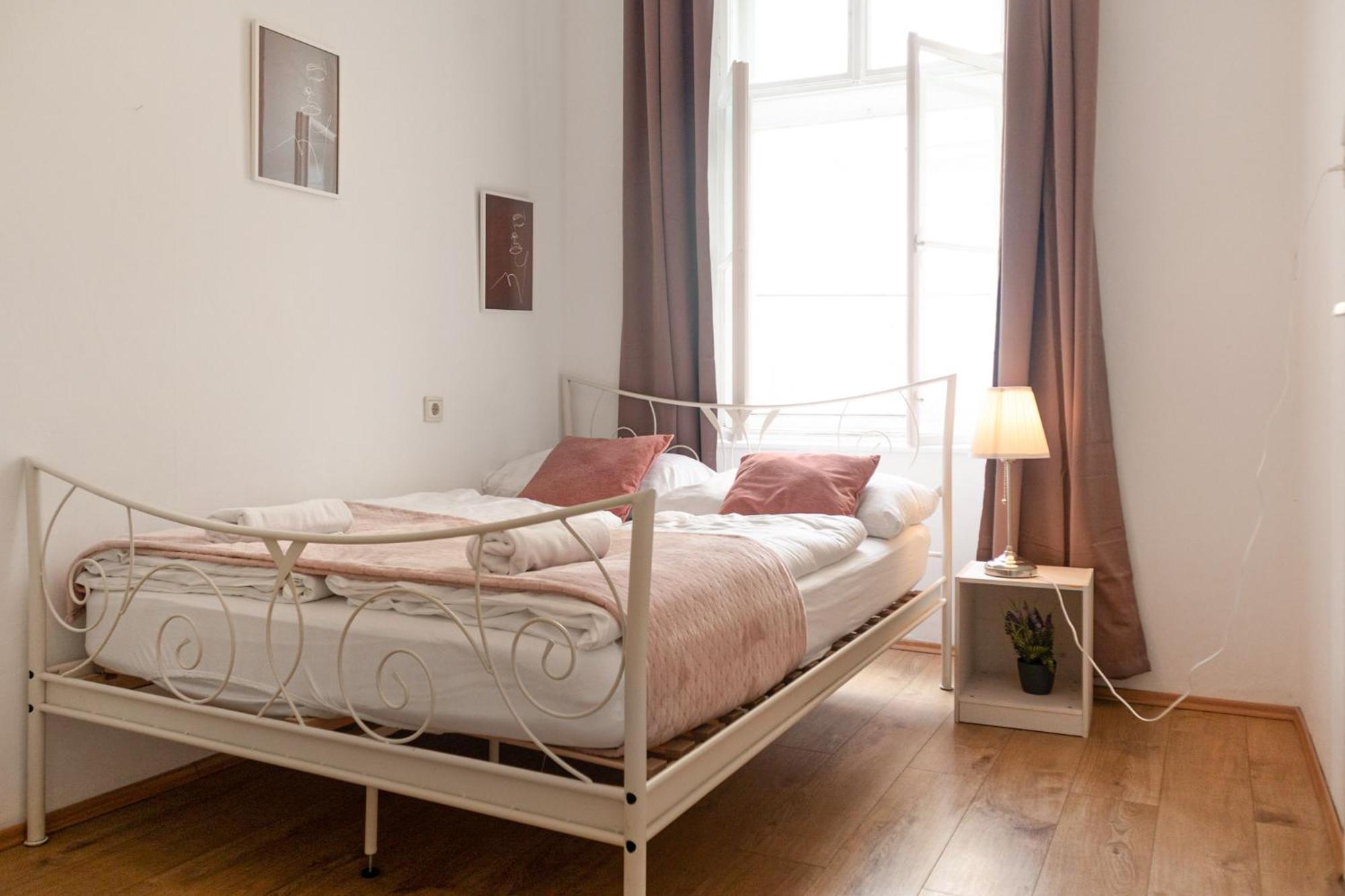 Comfortable 2br And Well Connected Apartment Vienna