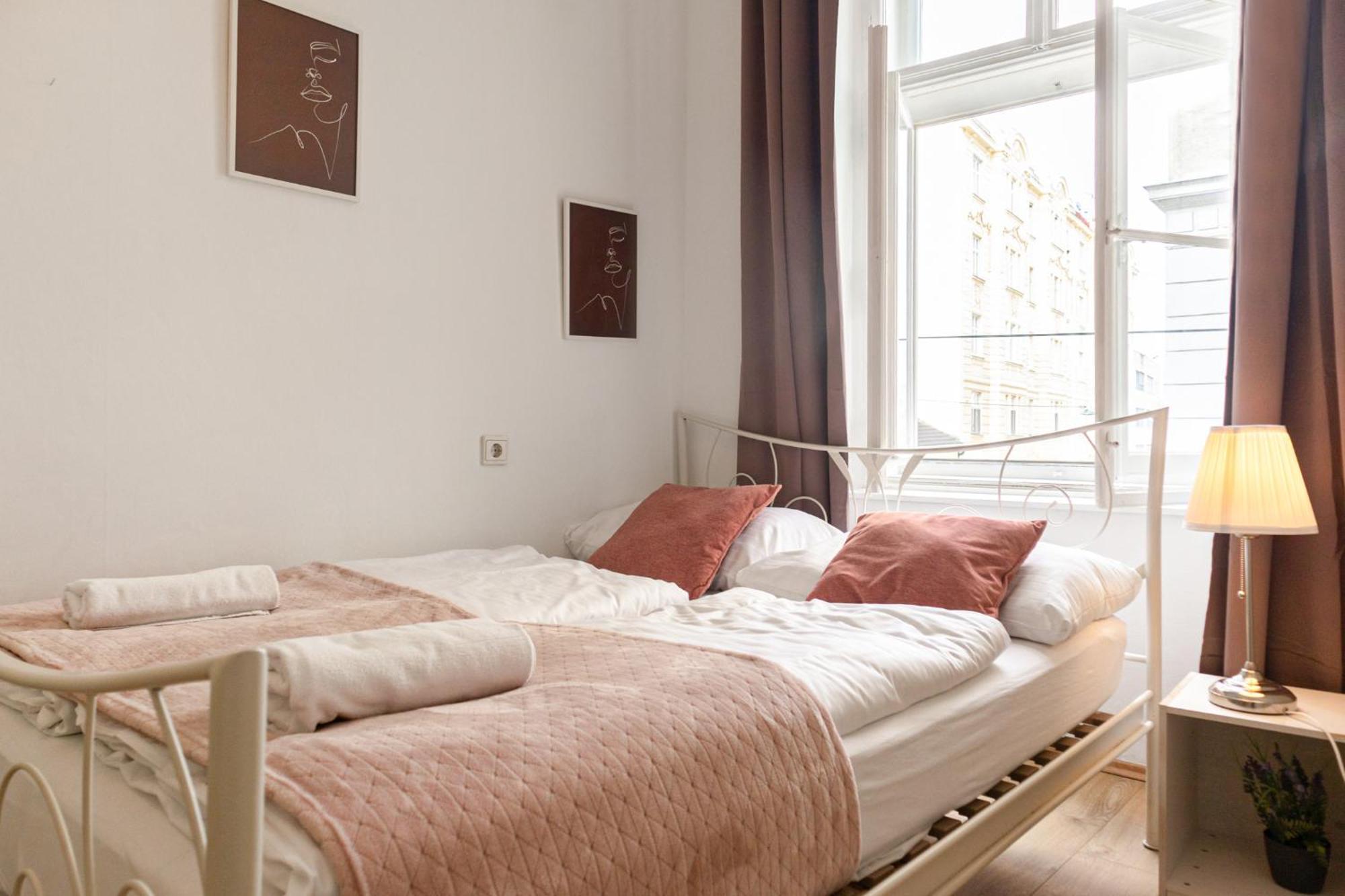 Comfortable 2br And Well Connected