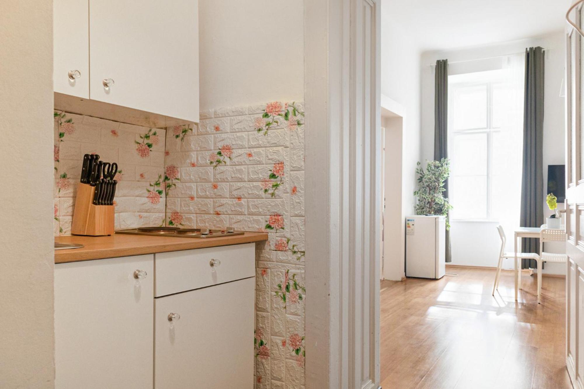 Comfortable 2br And Well Connected