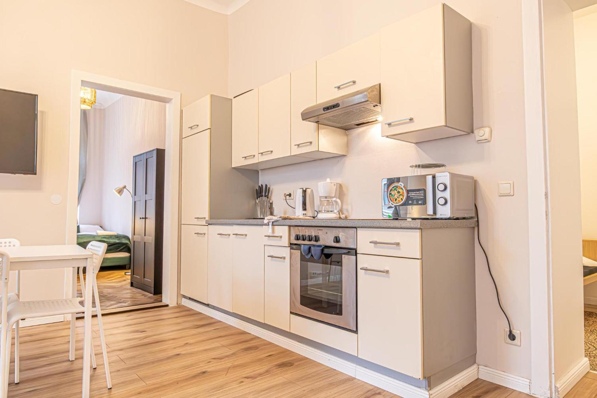 Comfortable 2br & 1lr In *