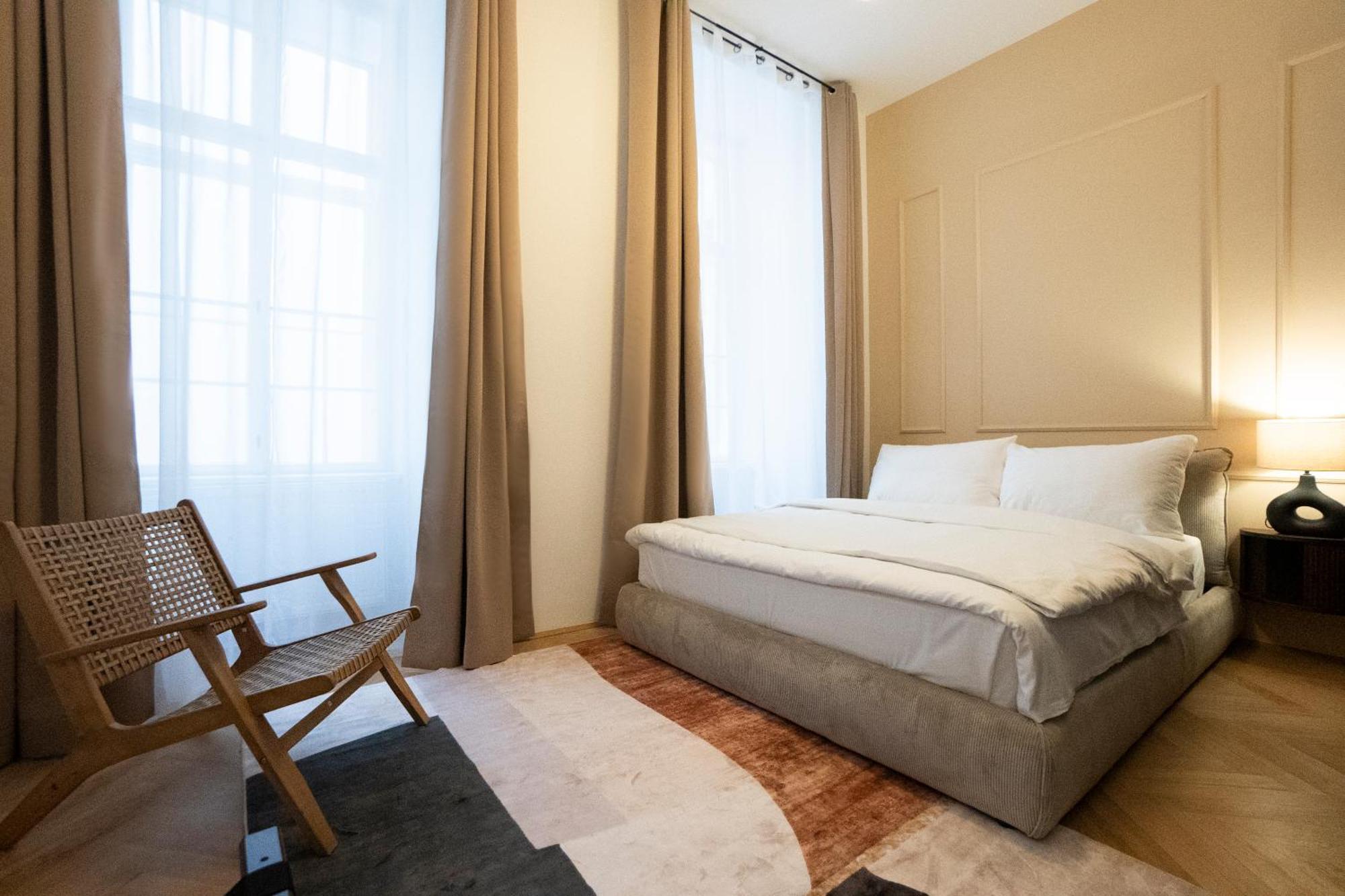 Elegant 2br Near Parliament, Self 24h Check-in Vienna