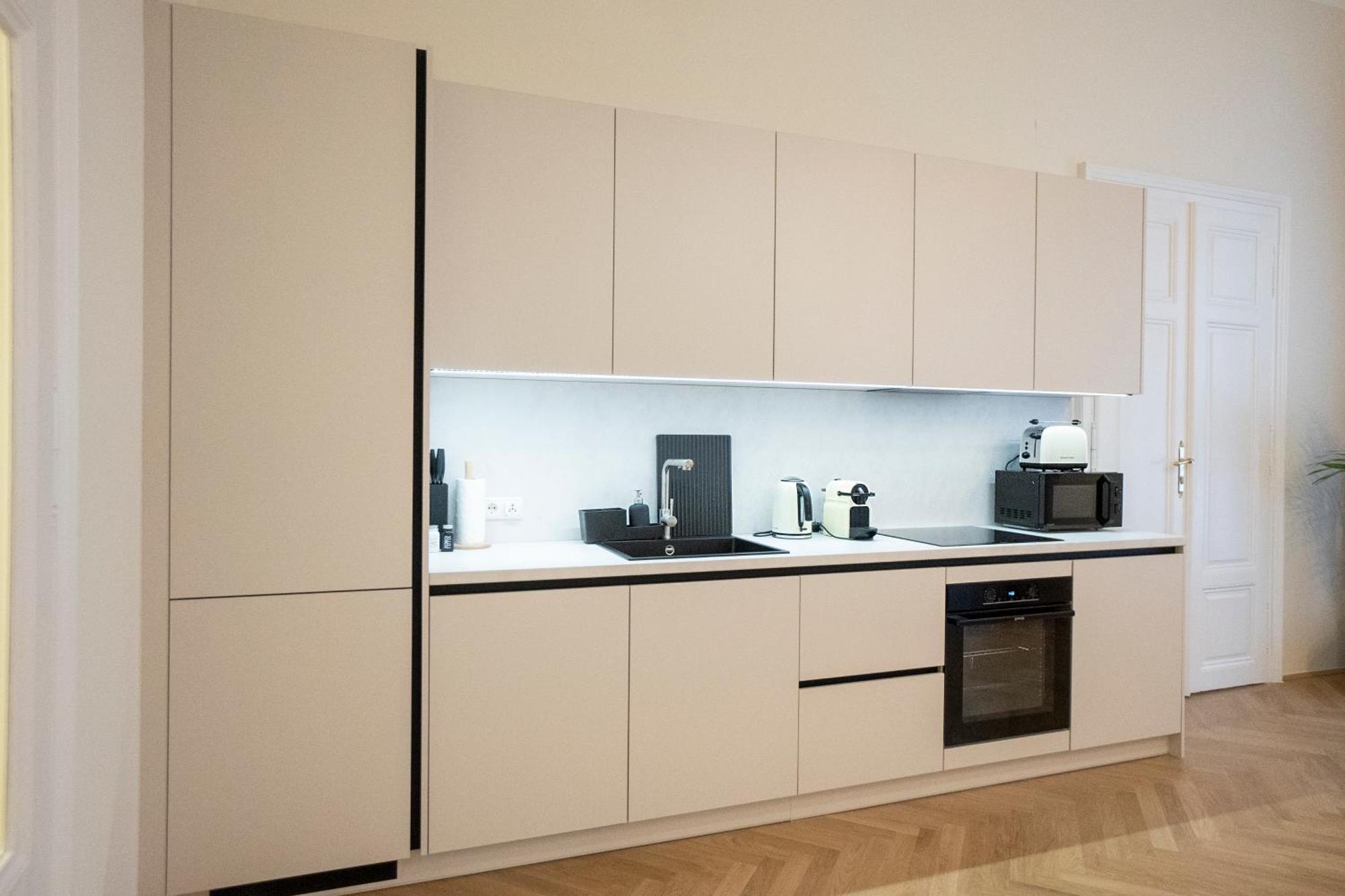 Elegant 2br Near Parliament, Self 24h Check-in Vienna