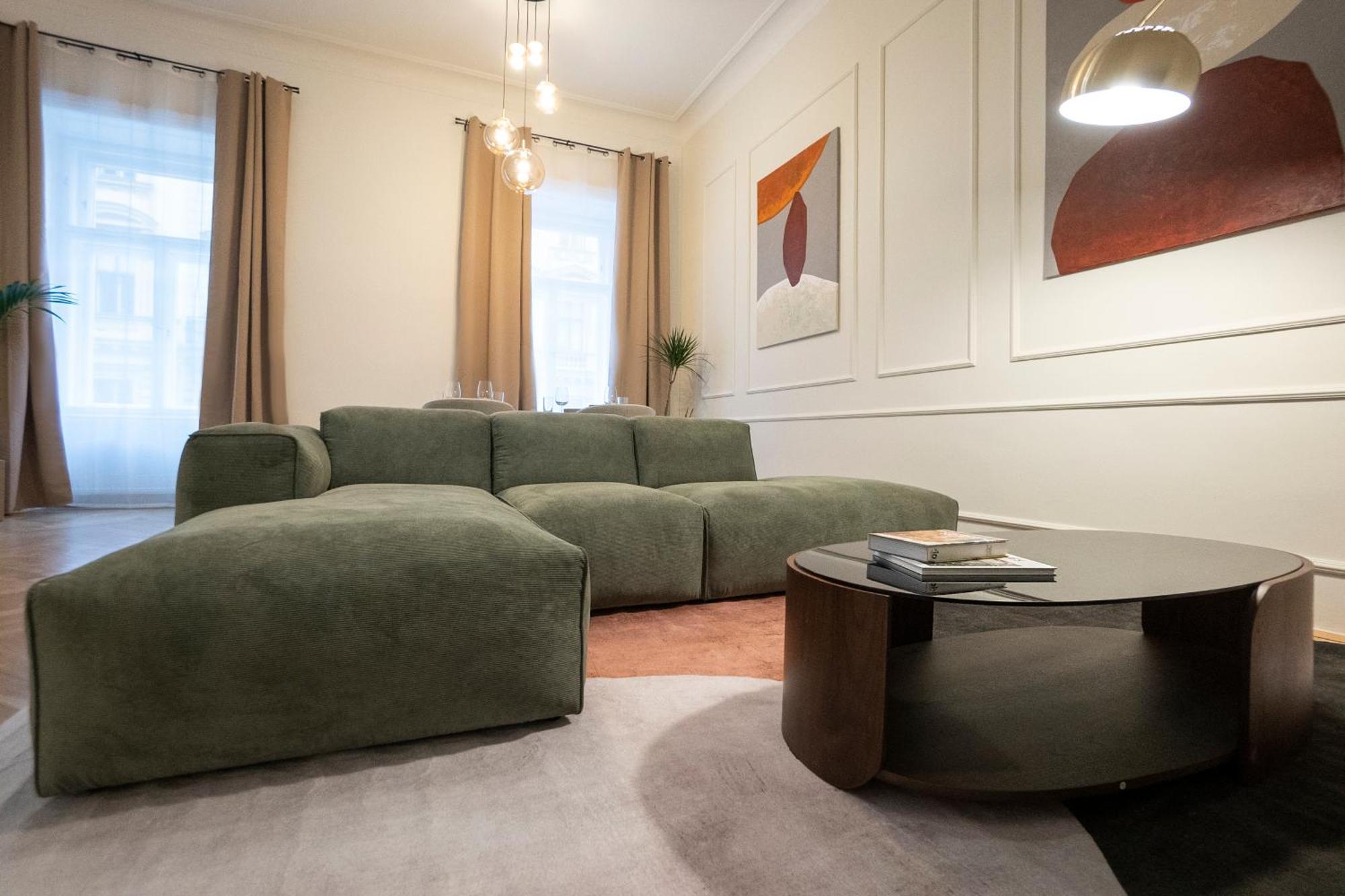 Elegant 2br Near Parliament, Self 24h Check-in * Vienna