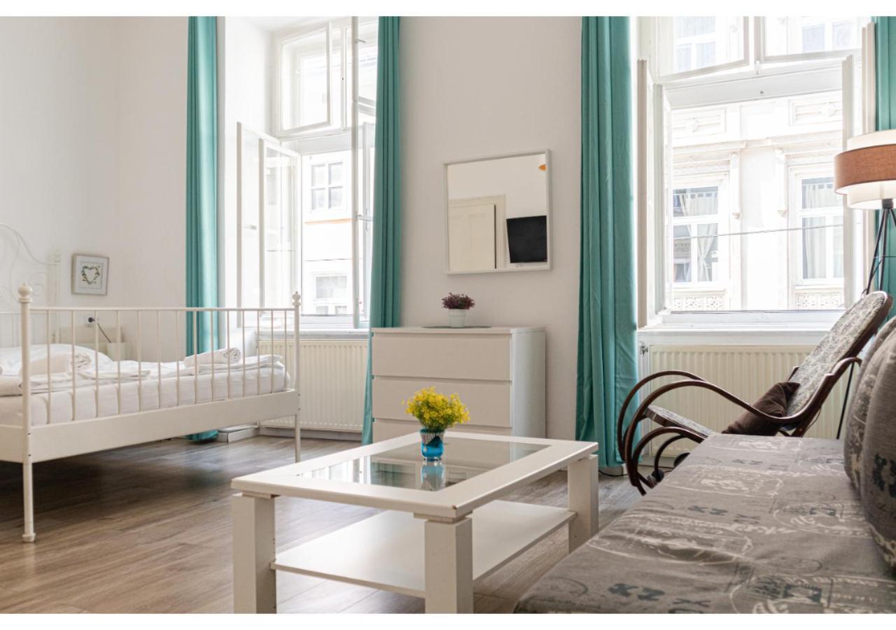 3 Elegant - Ideal For Long Apartment *
