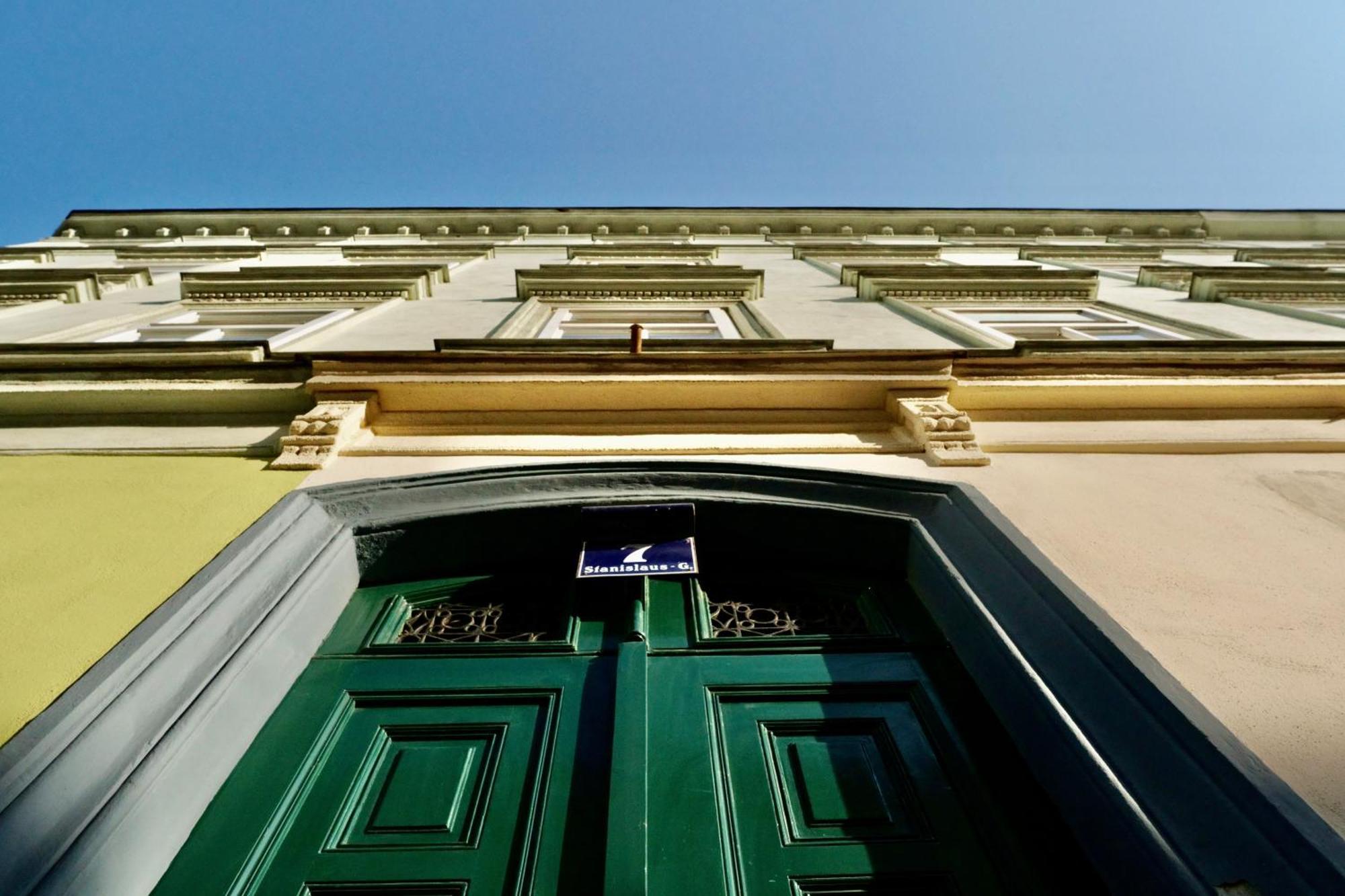 3 Elegant - Ideal For Long Vienna