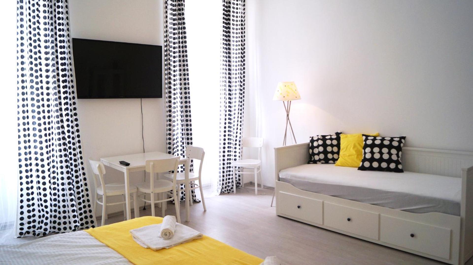 3 Elegant - Ideal For Long Apartment *