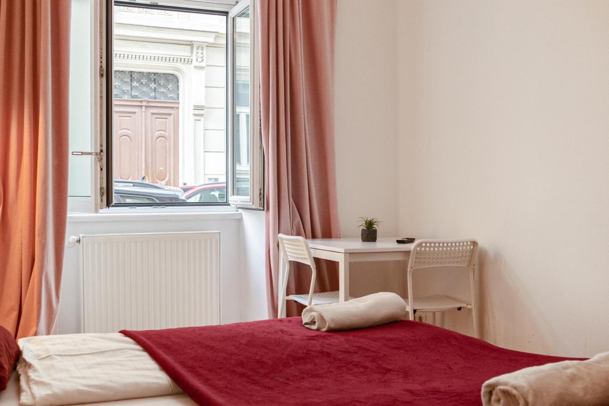 Spacious 3br Next To Belvedere Perfect For Long