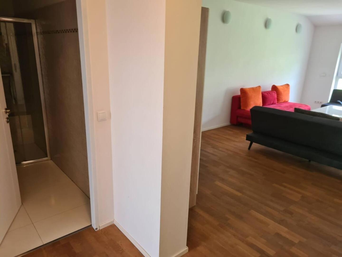 10 Minutes To S-bahn I Garden Option I Wifi Apartment Vienna
