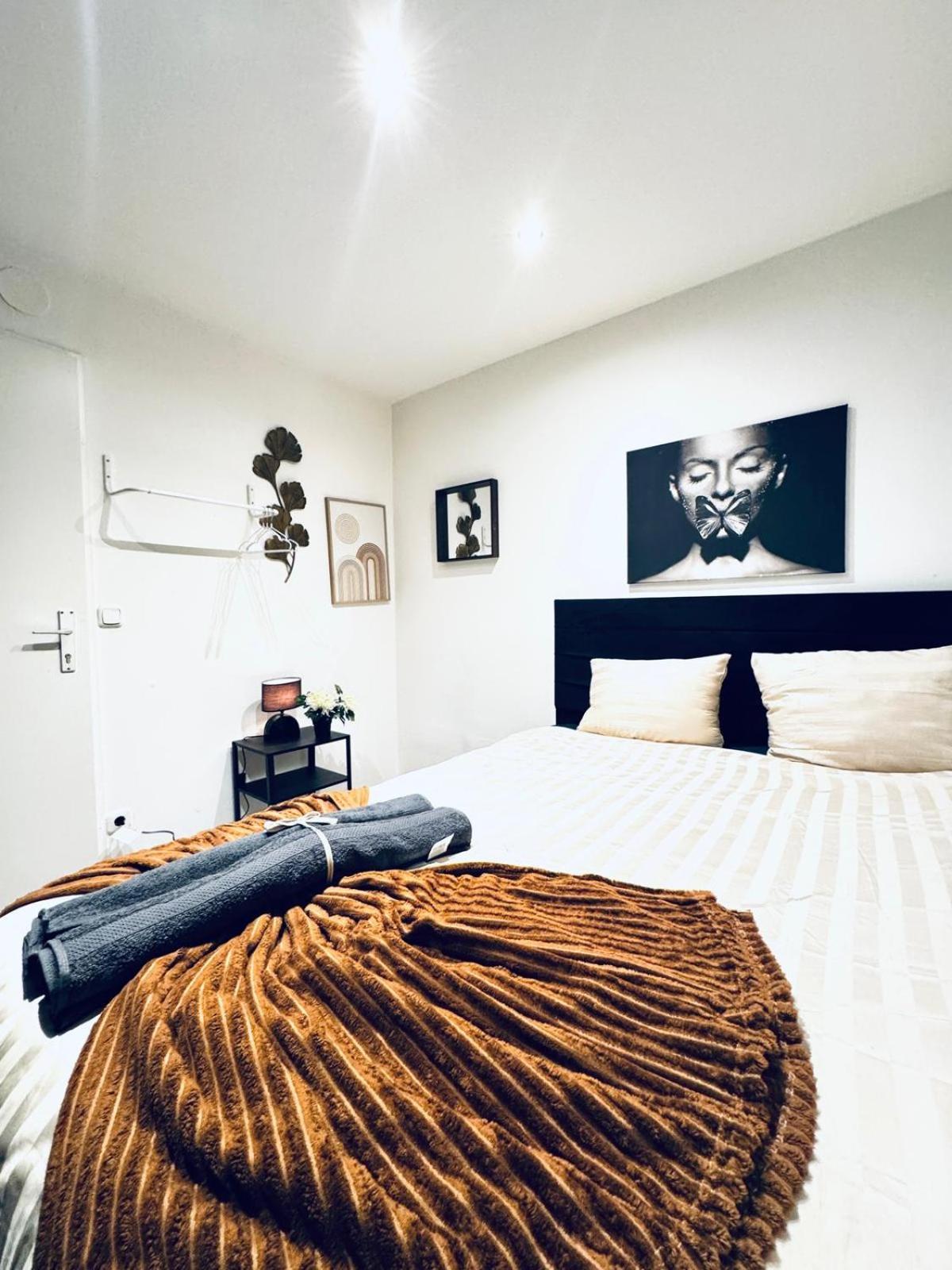 Apartment Elegant 5-br Ideal For Groups & Families