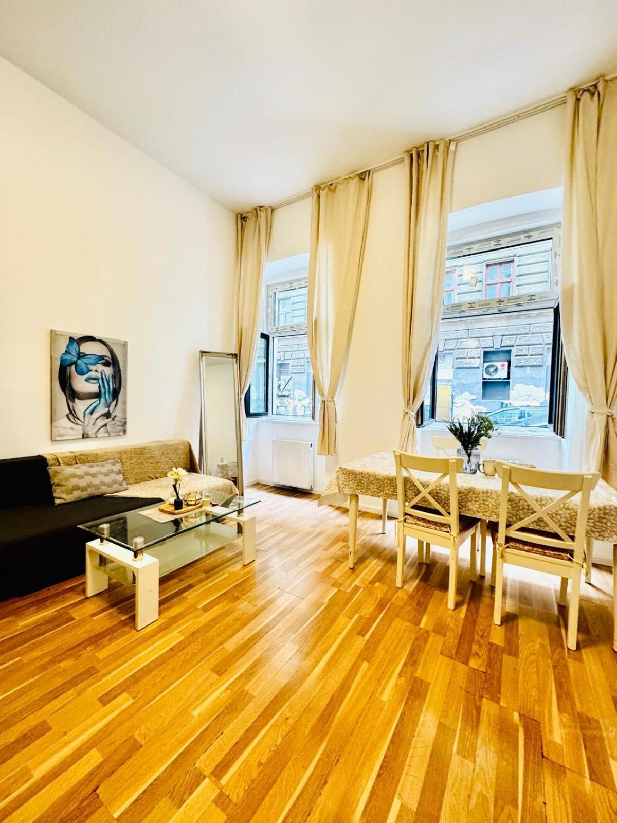 Comfortable Apt, 15 Minutes To Rathausplatz * Vienna