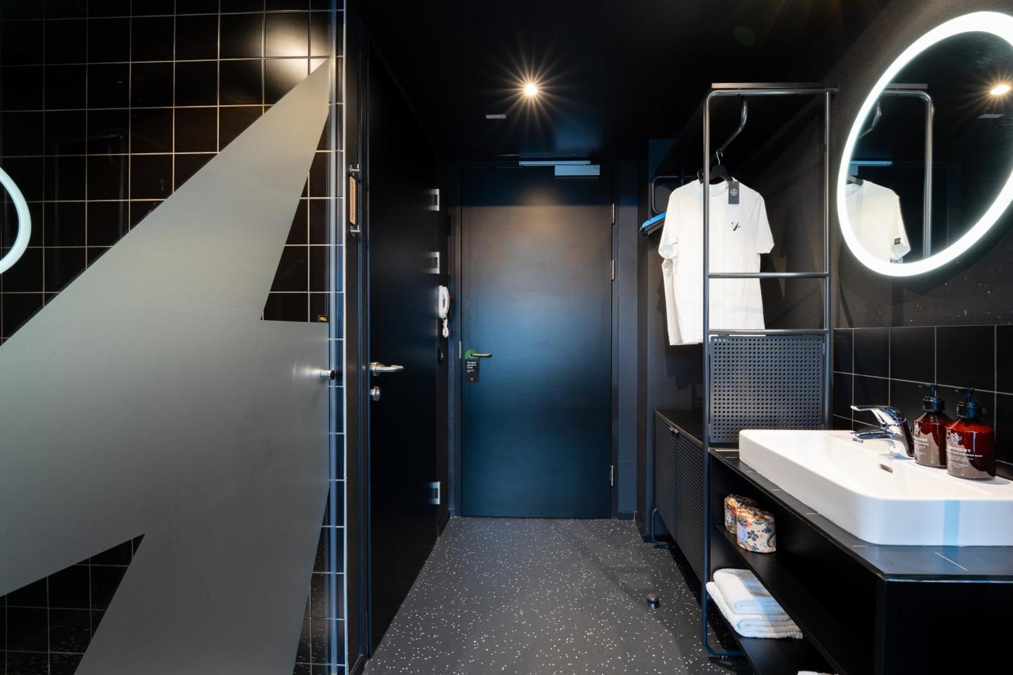 Hotel The Social Hub 4*
