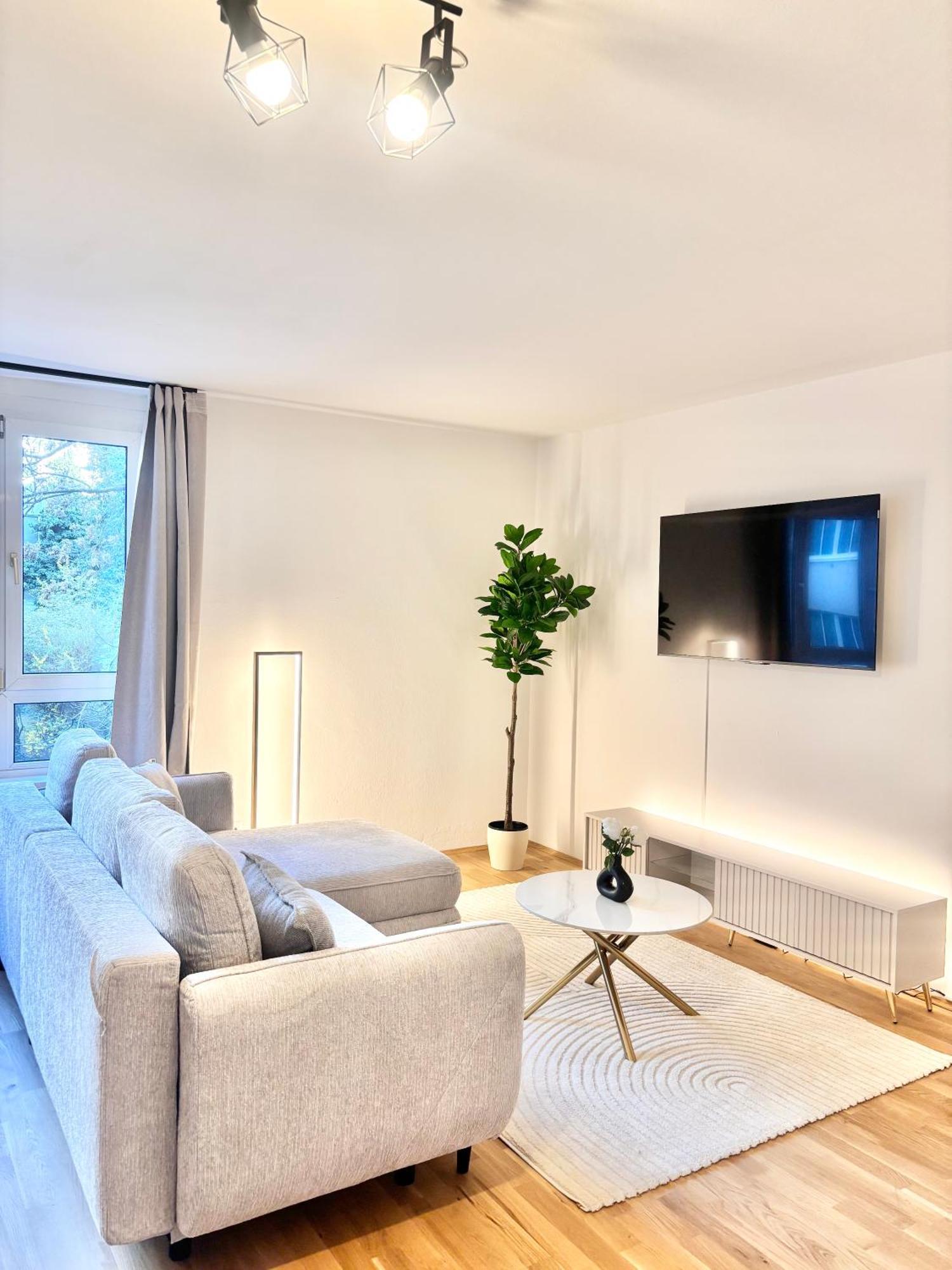 Aura Living 20 Apartment *
