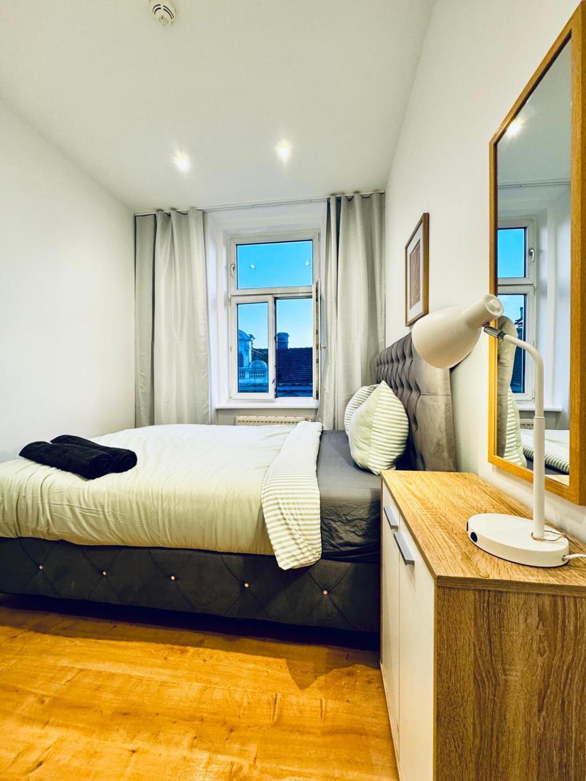 Comfy & Cozy 4br Shared Next To Kaufpark Alterlaa Apartment Vienna