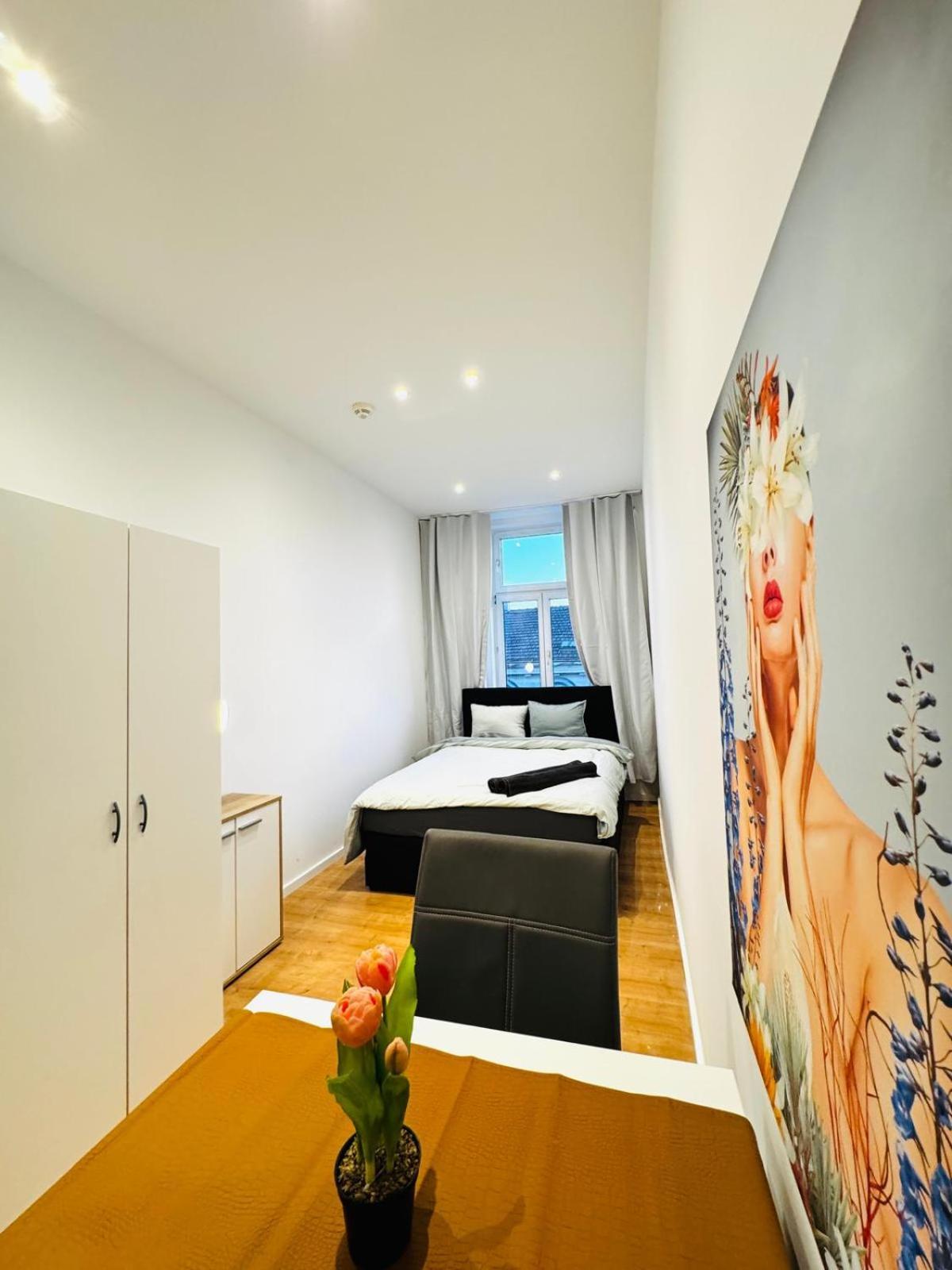 Comfy & Cozy 4br Shared Next To Kaufpark Alterlaa Apartment Vienna
