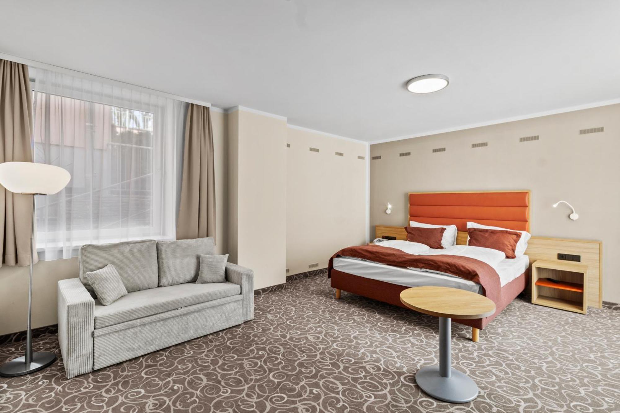 Schild Hotel