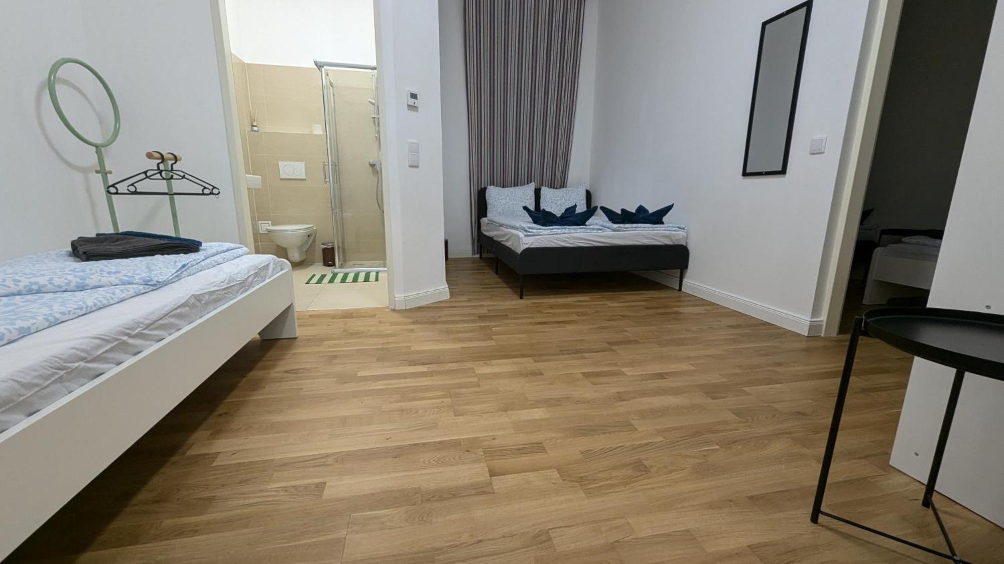 Spacious In A Lively Area Apartment