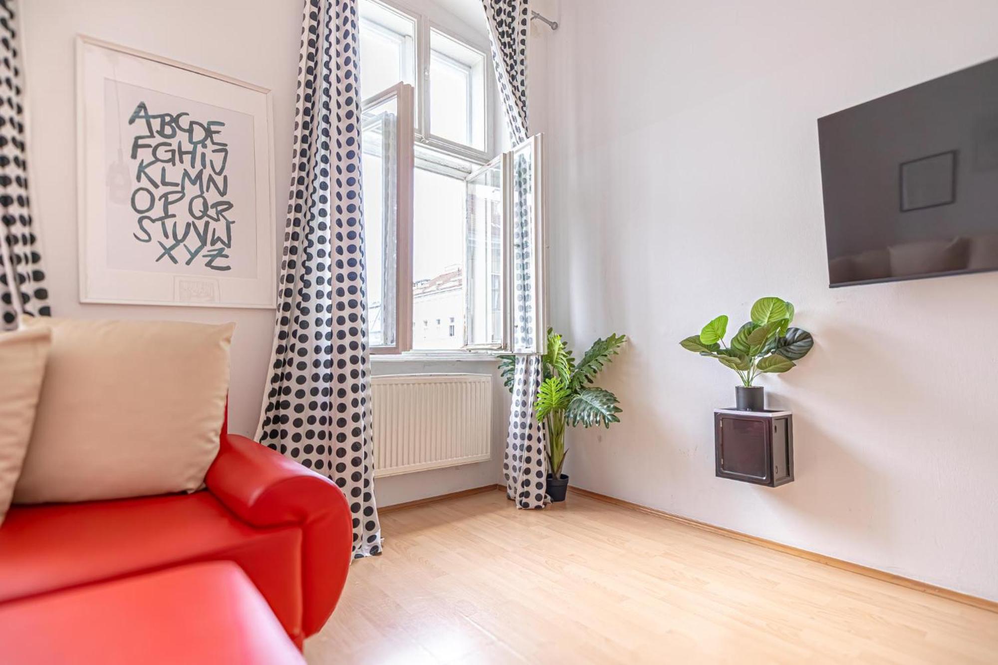 Viennese 3br Apt. Near Wiener Stadthalle & Vienna