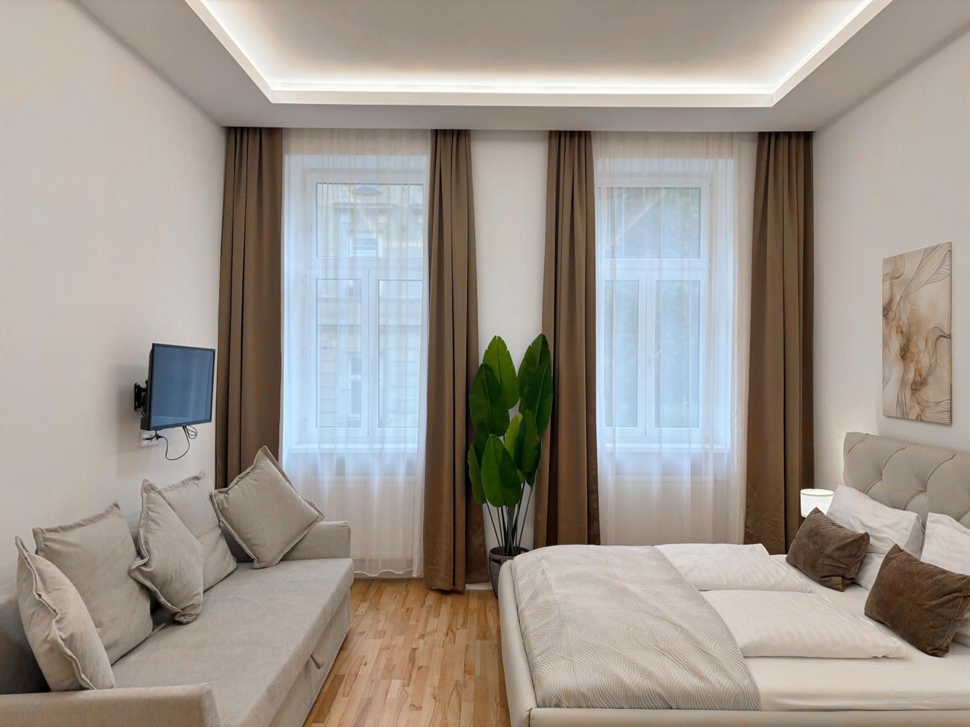 Close To Schoenbrunn I Bright Flat, Fast Wifi Apartment *