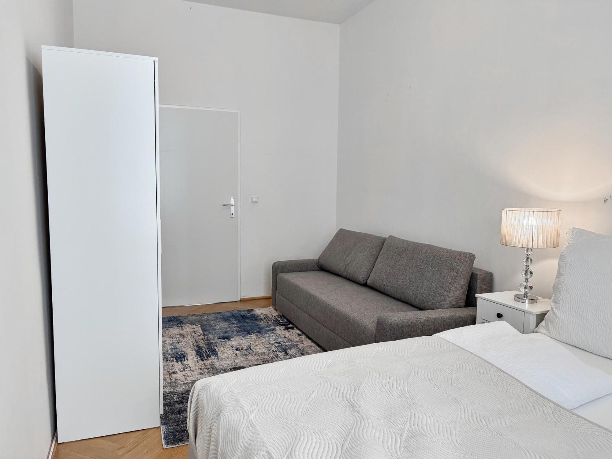 Stylish I 5 Minutes To U1 Reumannplatz I 15 Min To Center Vienna