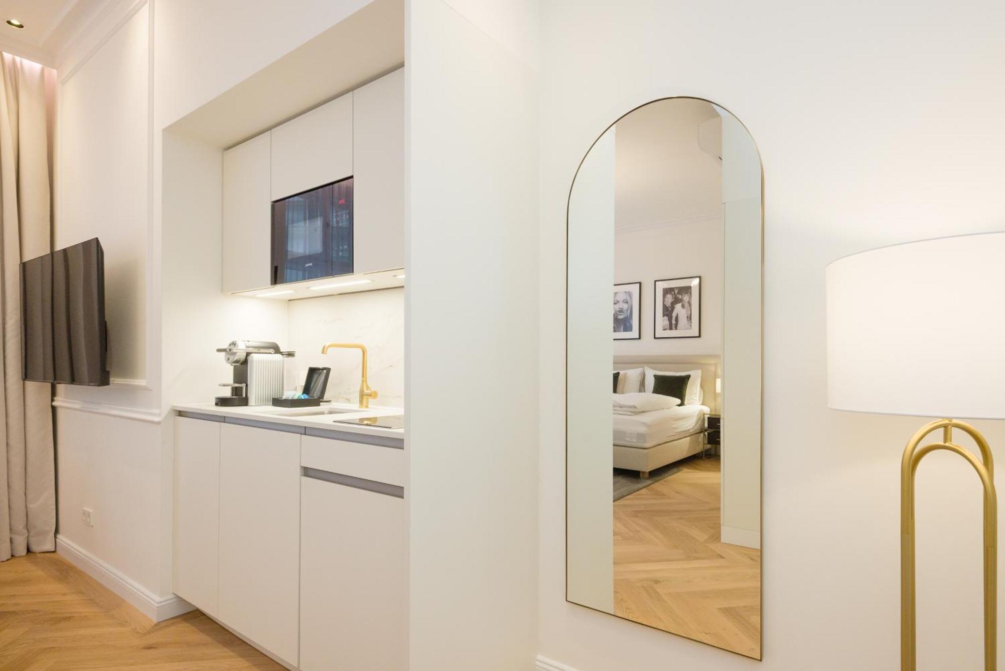 Rafael Kaiser - Signature Centre Vienna