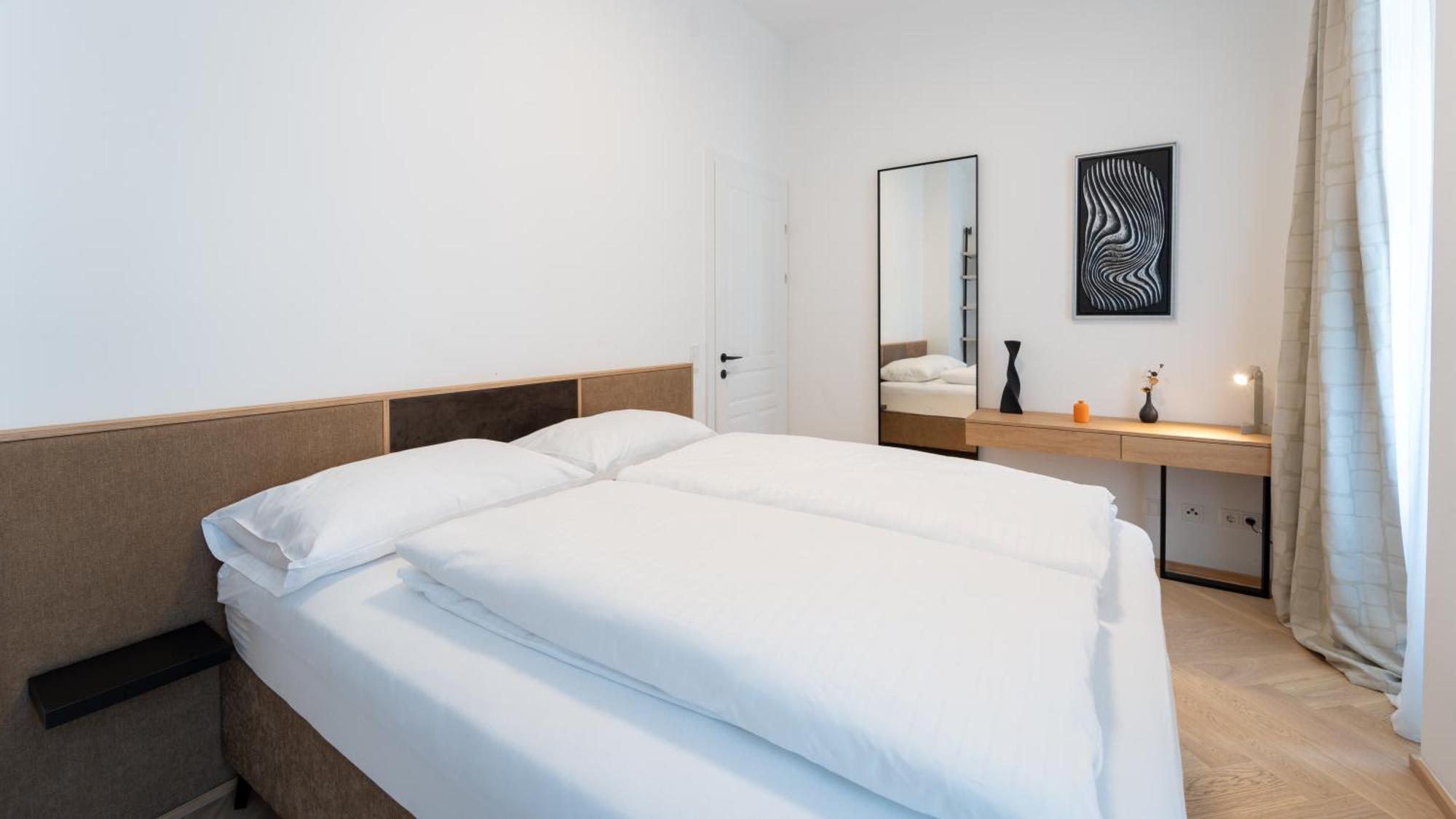 Apartment Door No 5 By Gt7 Hospitality