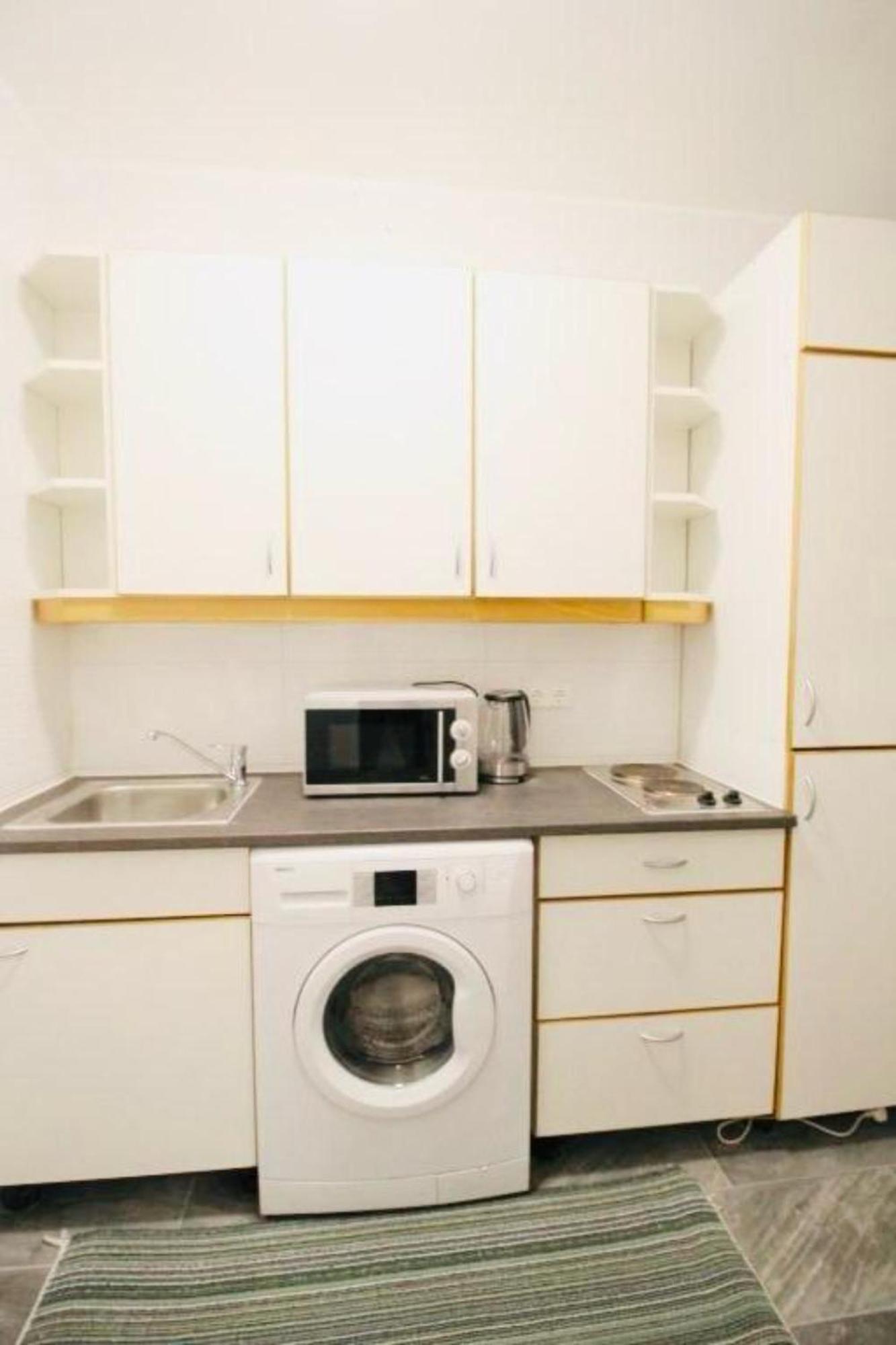 Spacious Cozy 1br Near To Danube River Vienna