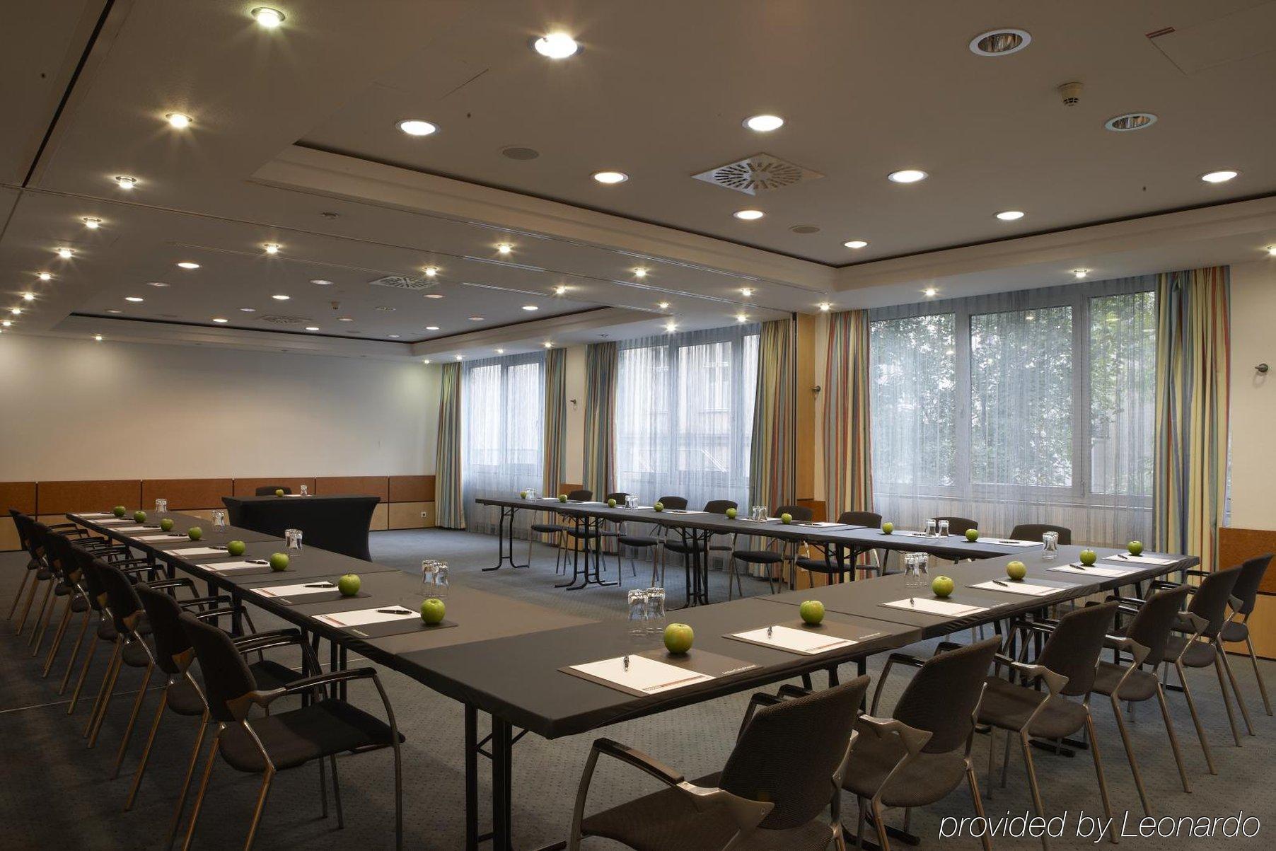Hotel Intercityhotel 4*